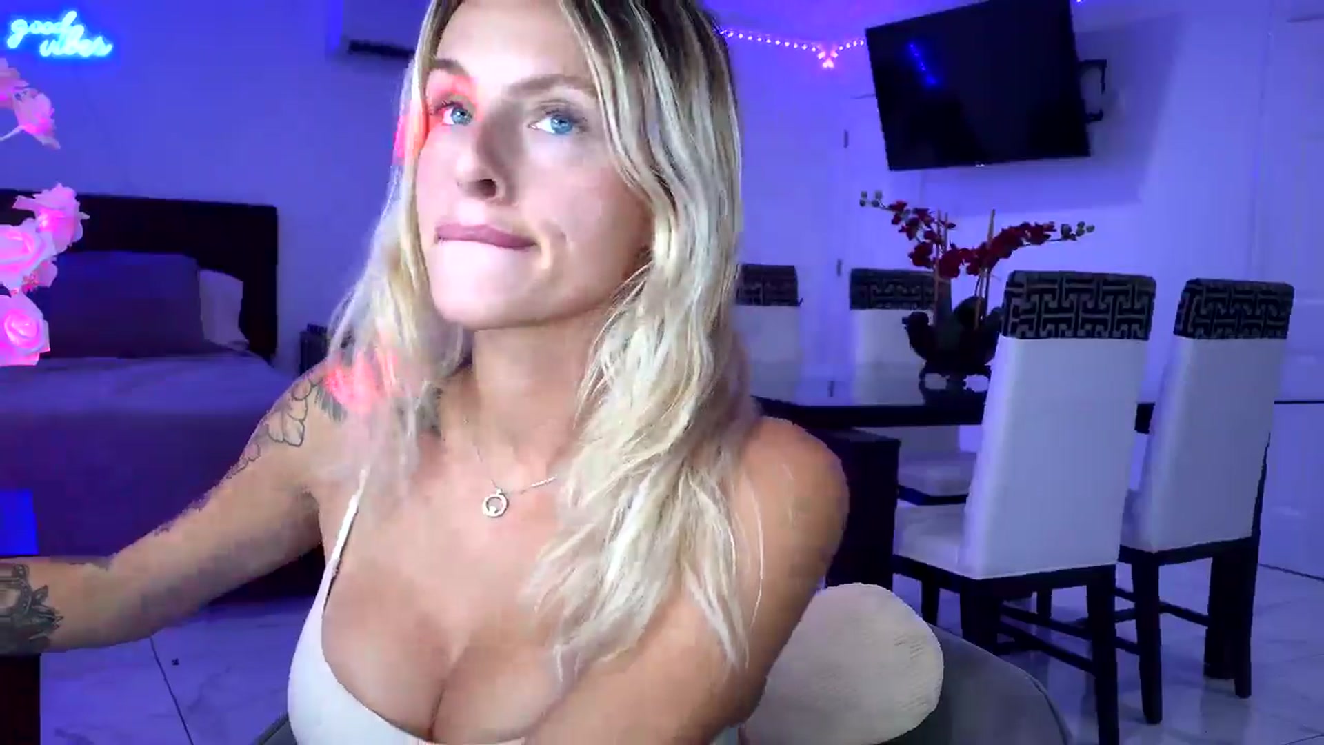 Gallery image thumbnail from Wet_Princess's myfreecams stream on, 06/27/2024, 06:17 image 11 of 20