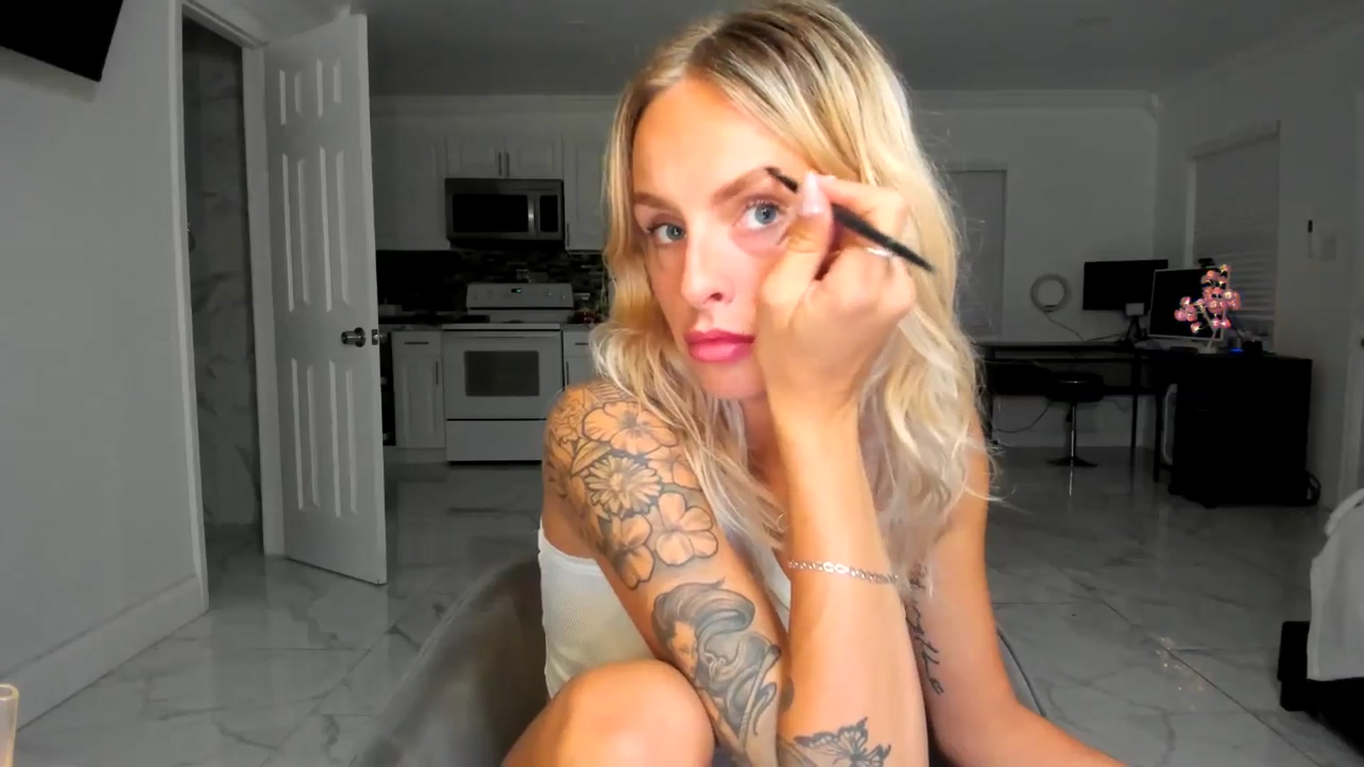 Gallery image thumbnail from Wet_Princess's myfreecams stream on, 07/04/2024, 24:48 image 8 of 20