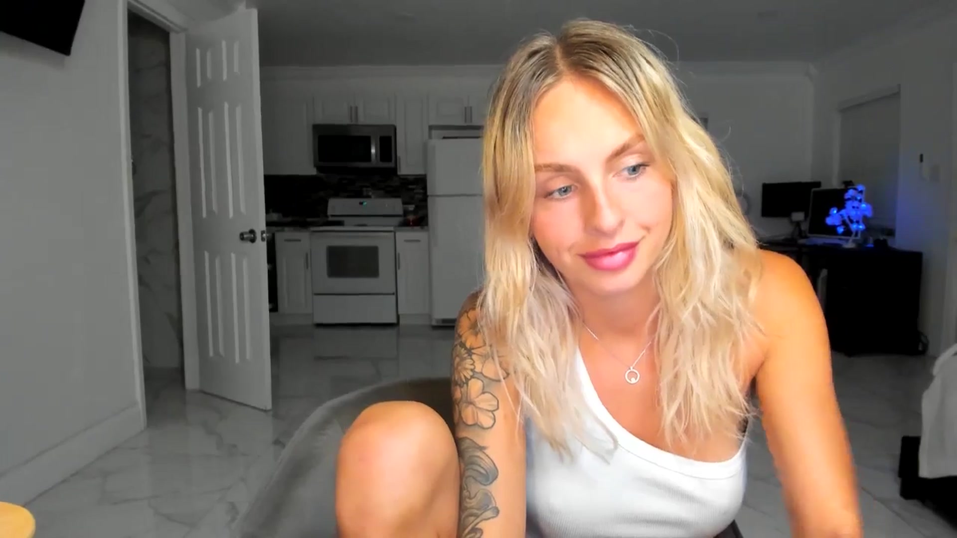 Gallery image thumbnail from Wet_Princess's myfreecams stream on, 07/04/2024, 24:48 image 16 of 20