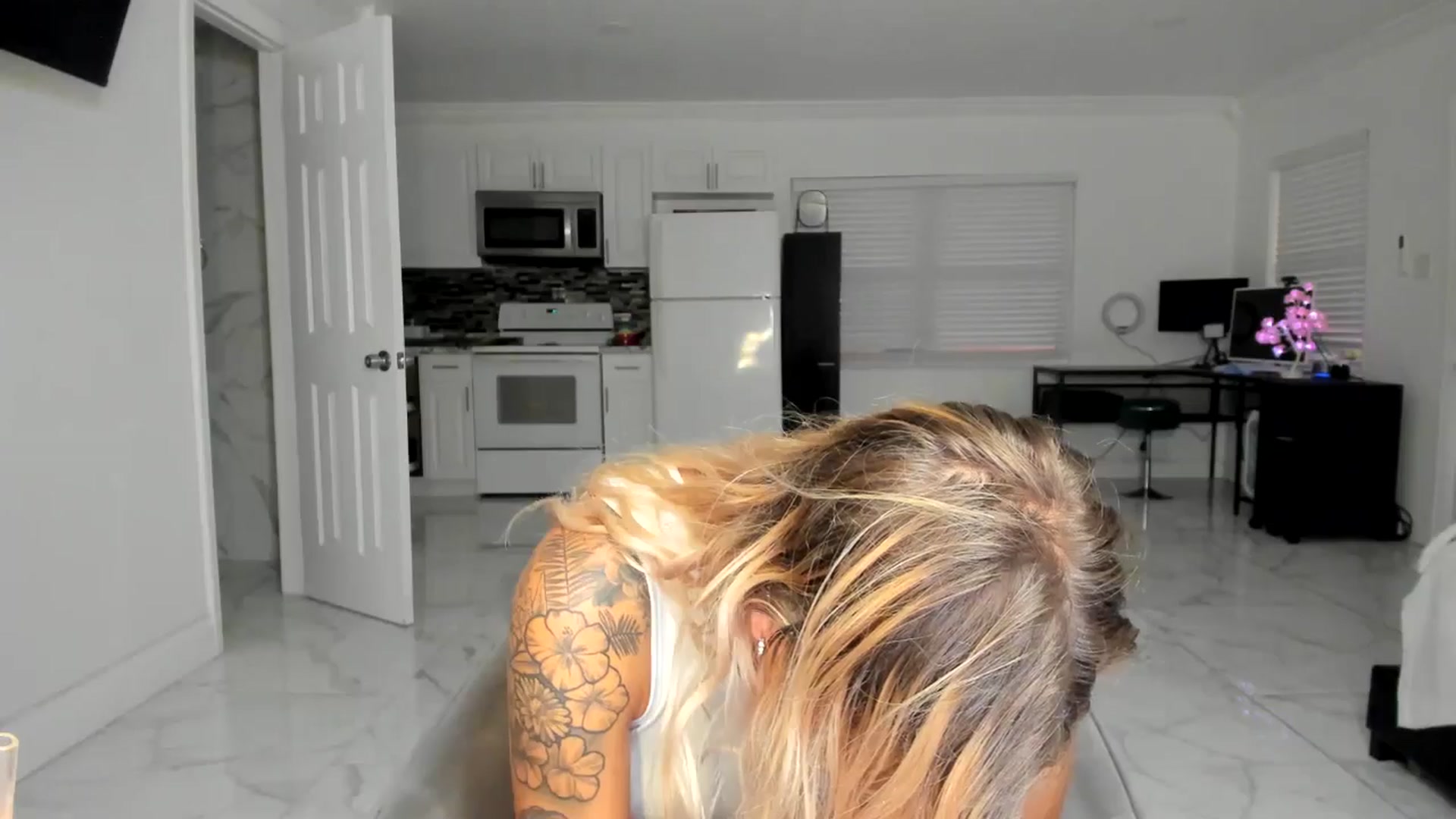 Gallery image thumbnail from Wet_Princess's myfreecams stream on, 07/04/2024, 24:48 image 2 of 20