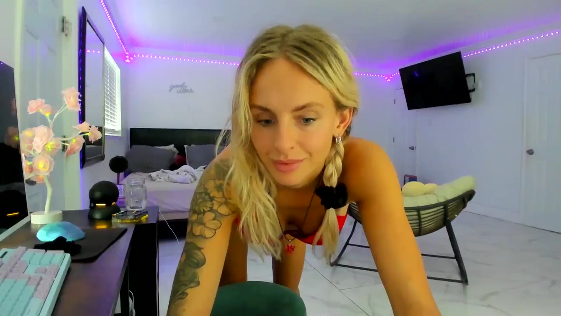 Gallery image thumbnail from Wet_Princess's myfreecams stream on, 07/04/2024, 16:48 image 8 of 20