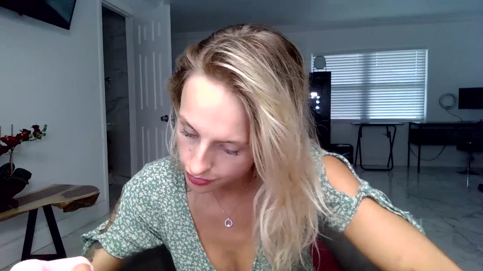 Gallery image thumbnail from Wet_Princess's myfreecams stream on, 07/12/2024, 24:08 image 10 of 20