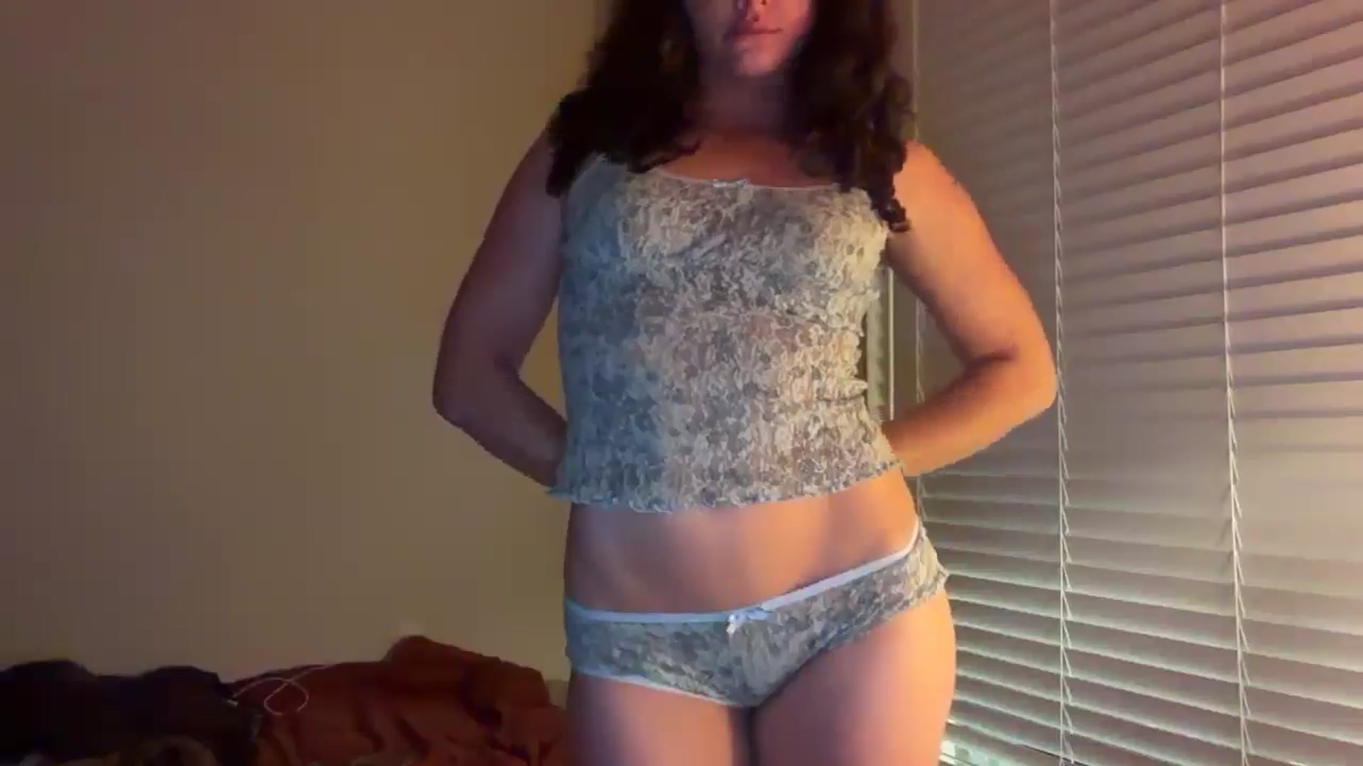 Gallery image thumbnail from Wetangel333's myfreecams stream on, 04/29/2025, 06:14 image 12 of 20