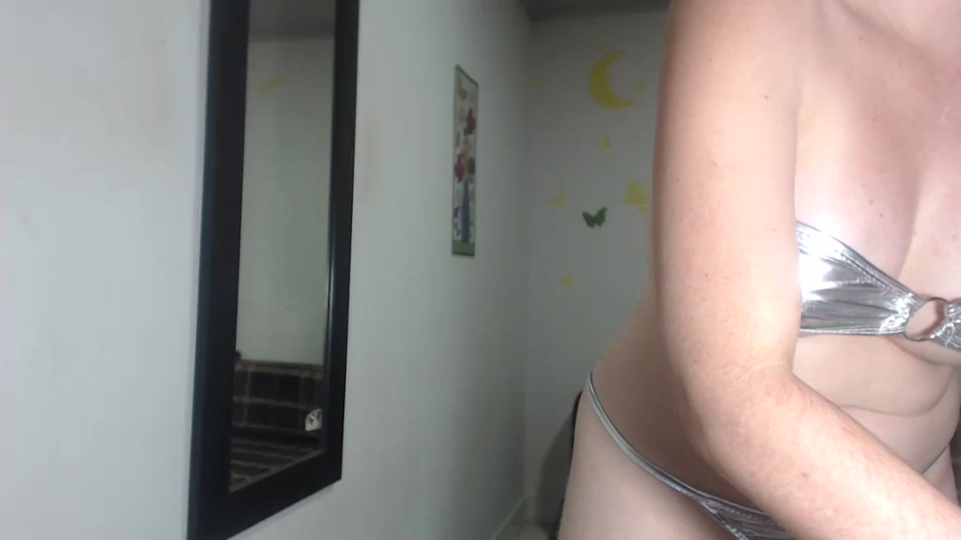 Gallery image thumbnail from Wetjannisx's myfreecams stream on, 08/09/2024, 24:31 image 17 of 20
