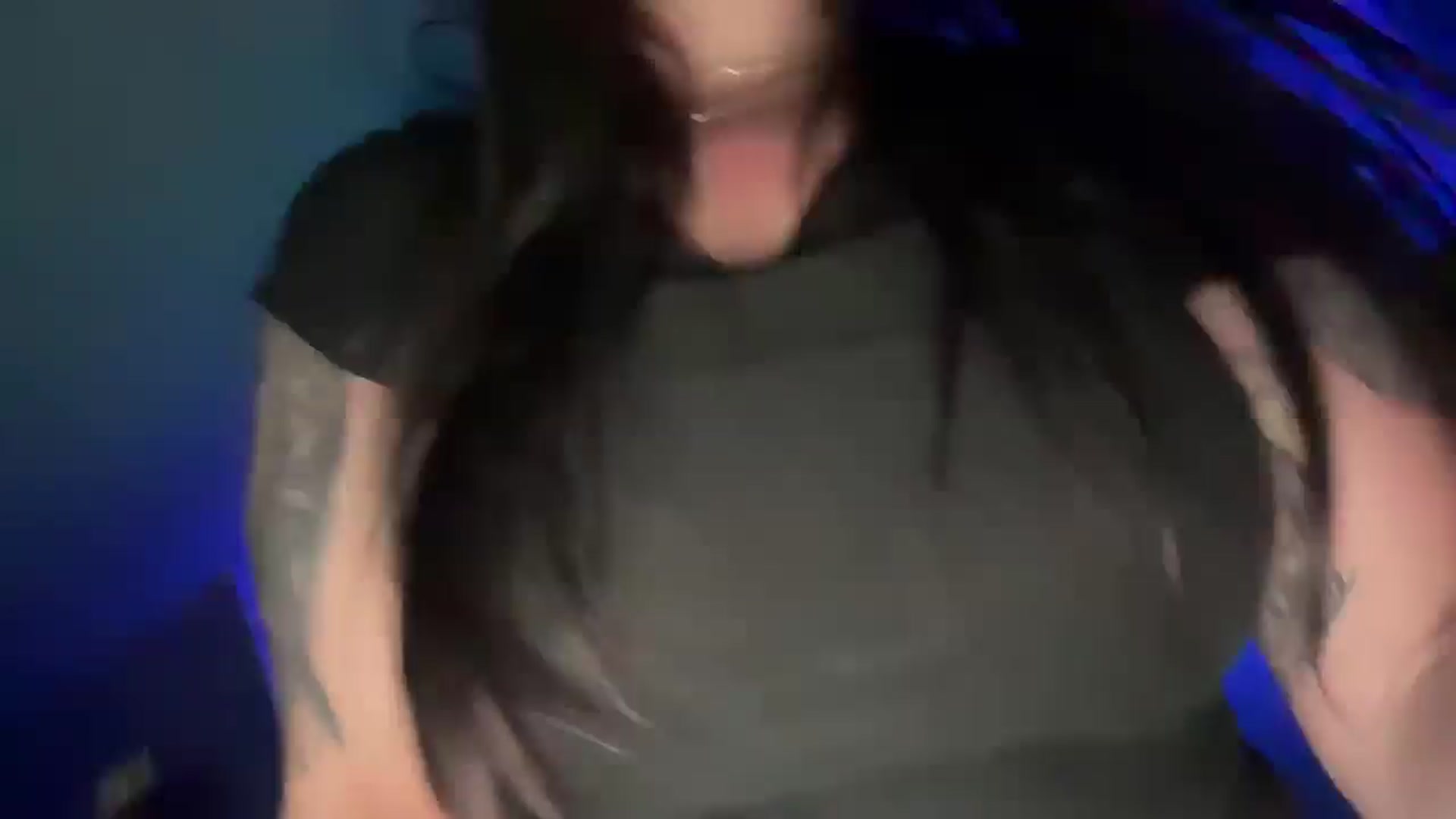 Gallery image thumbnail from Wetxxwet's myfreecams stream on, 03/07/2025, 11:36 image 1 of 20