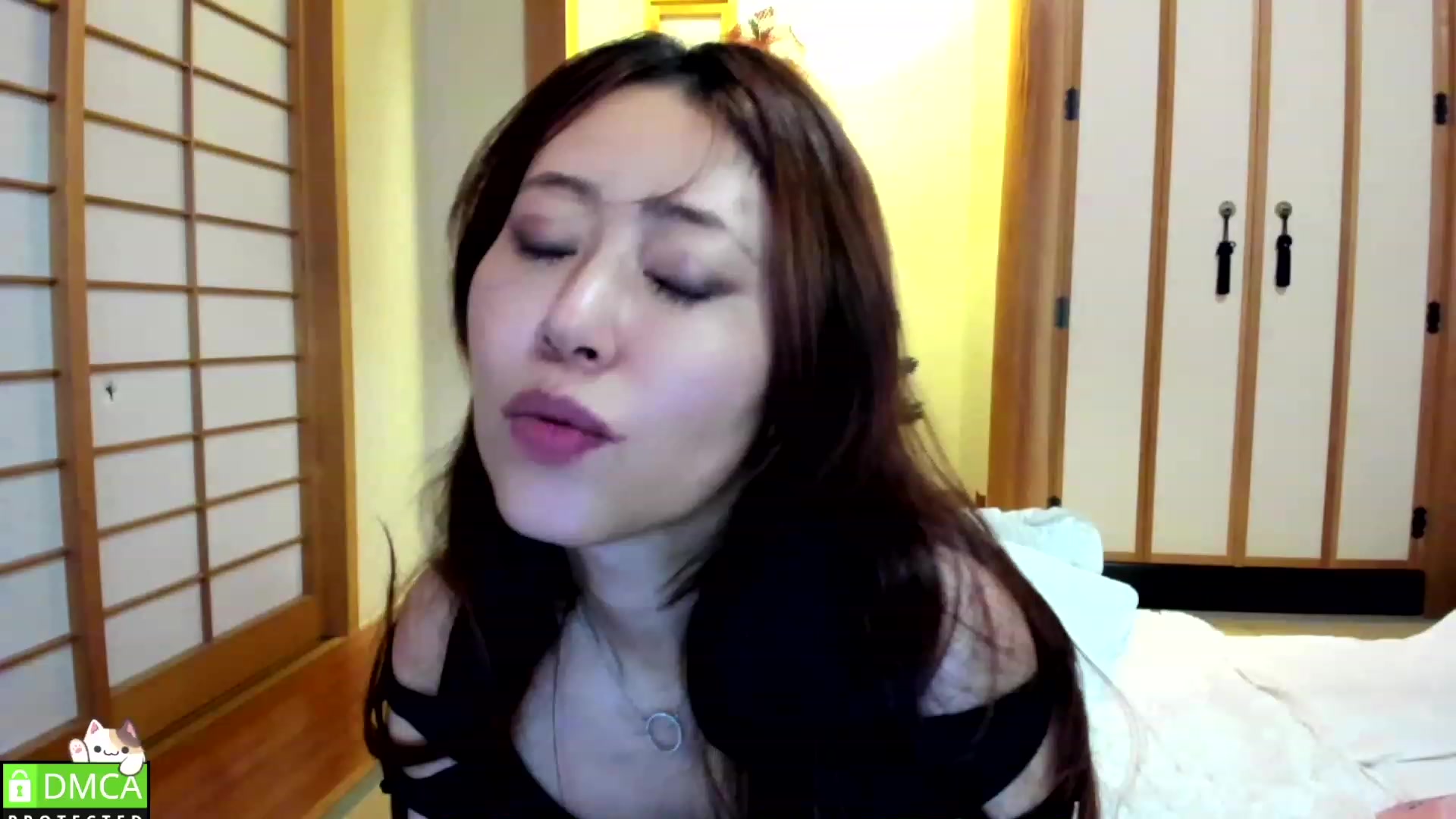 Gallery image thumbnail from WhatIsNanako's myfreecams stream on, 12/11/2022, 18:48 image 3 of 20