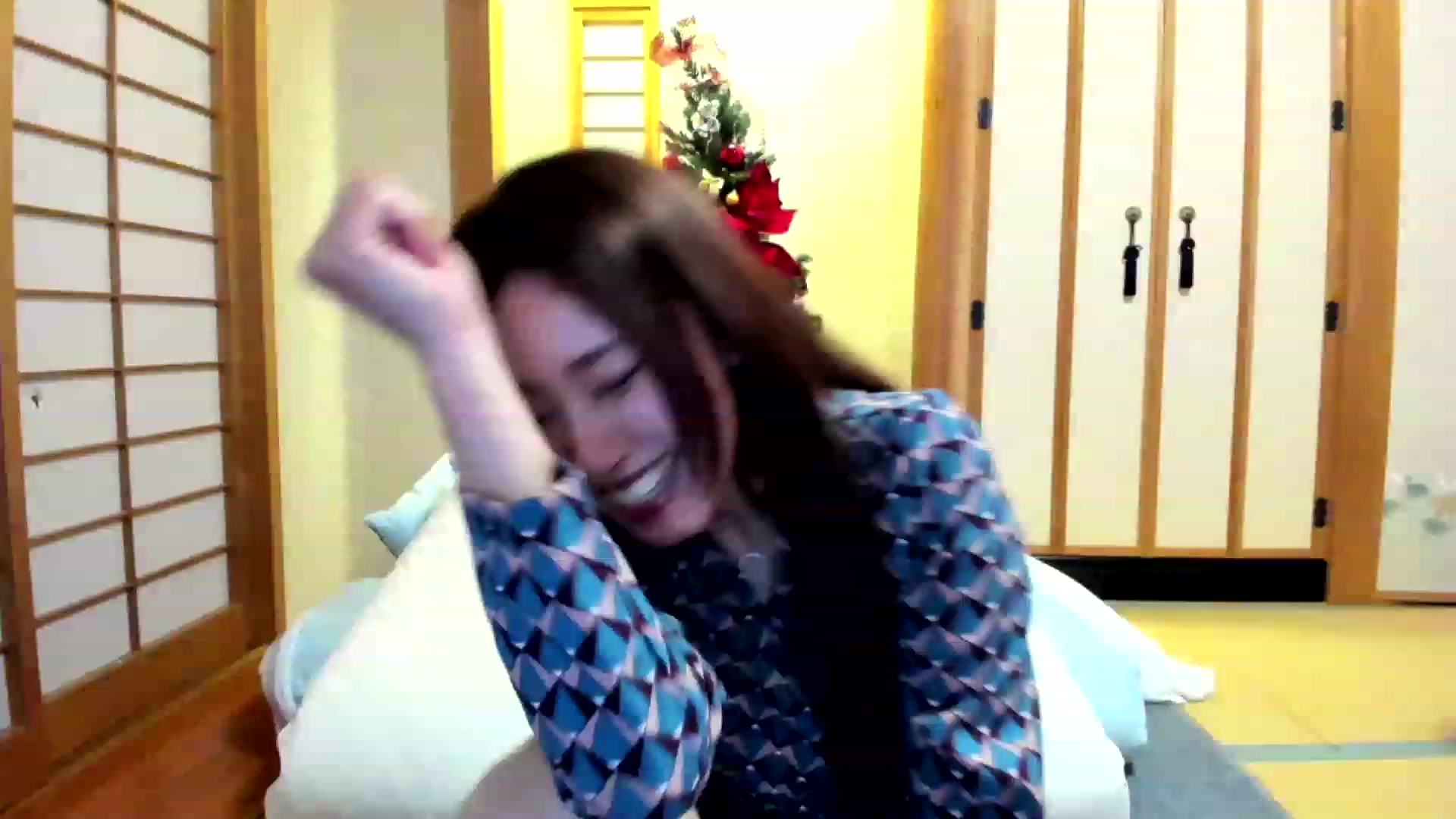 Gallery image thumbnail from WhatIsNanako's myfreecams stream on, 12/18/2022, 08:39 image 15 of 20