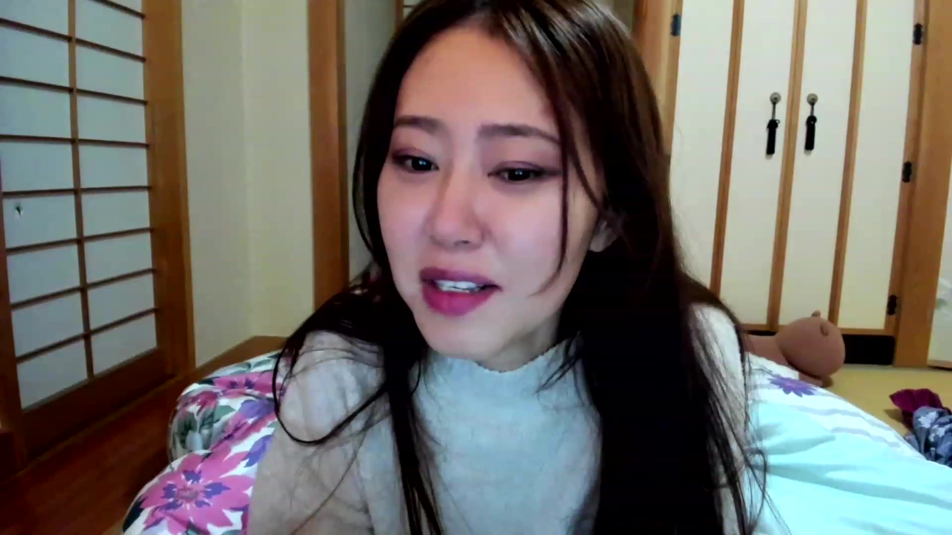 Gallery image thumbnail from WhatIsNanako's myfreecams stream on, 12/22/2022, 14:20 image 5 of 20