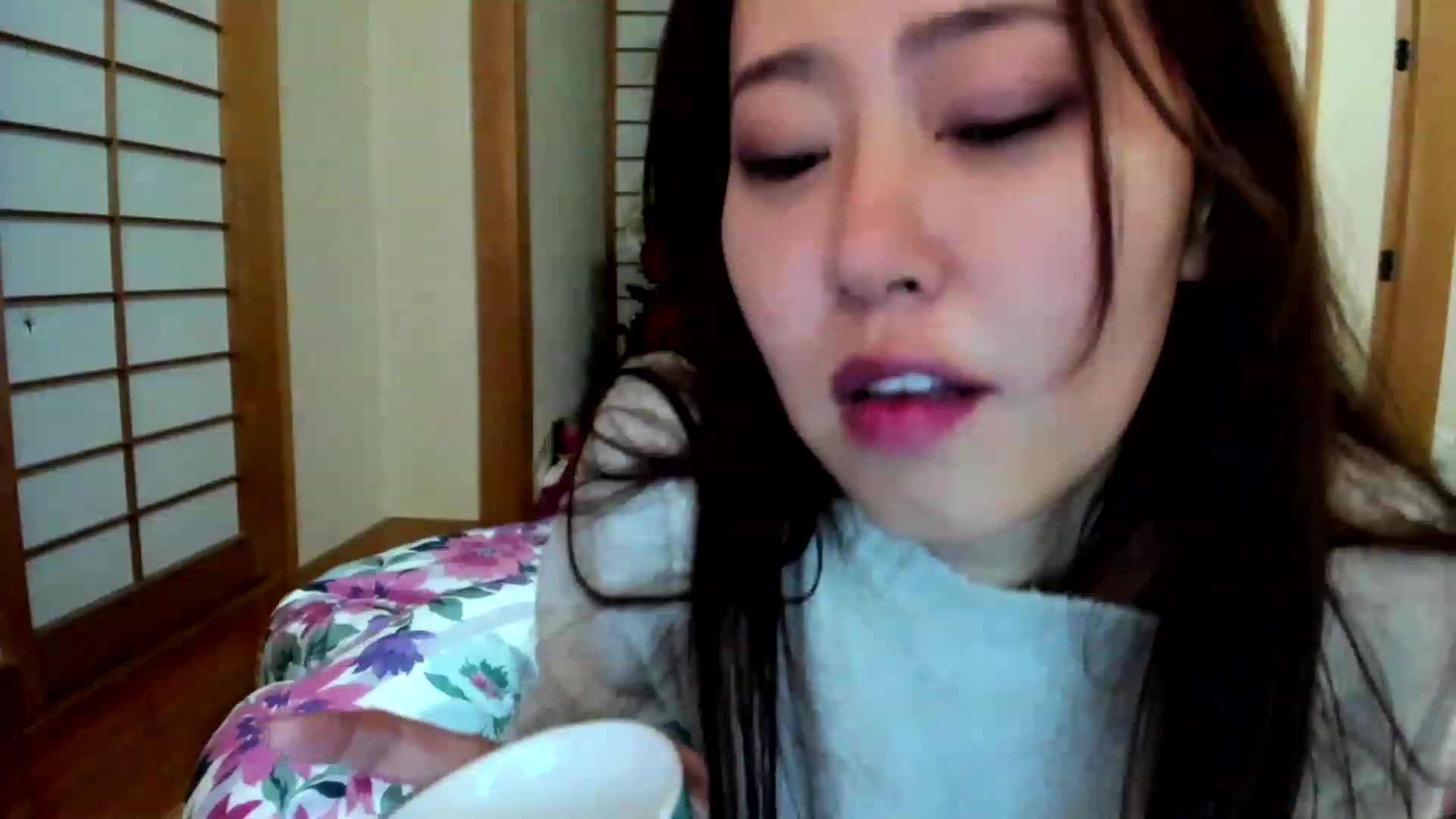 Gallery image thumbnail from WhatIsNanako's myfreecams stream on, 12/22/2022, 14:20 image 4 of 20