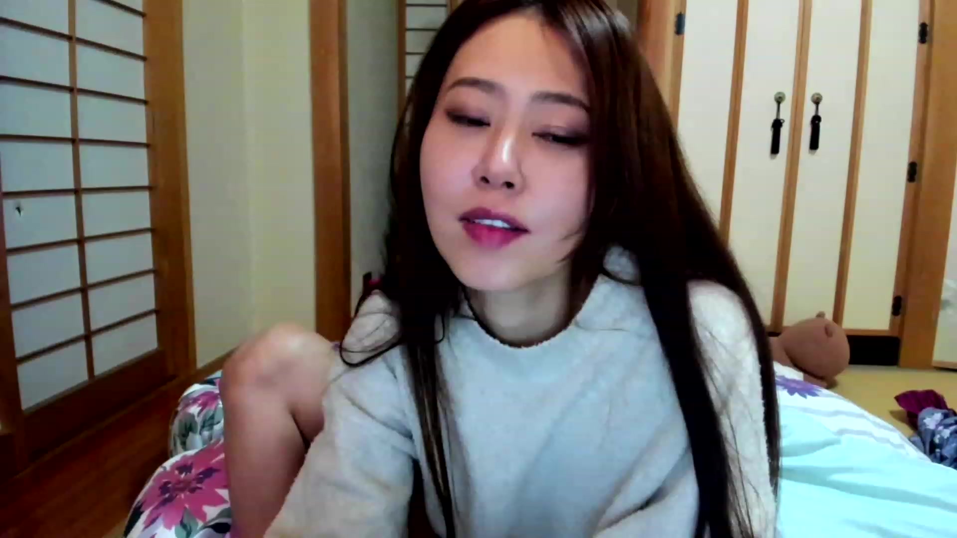 Gallery image thumbnail from WhatIsNanako's myfreecams stream on, 12/22/2022, 14:20 image 2 of 20