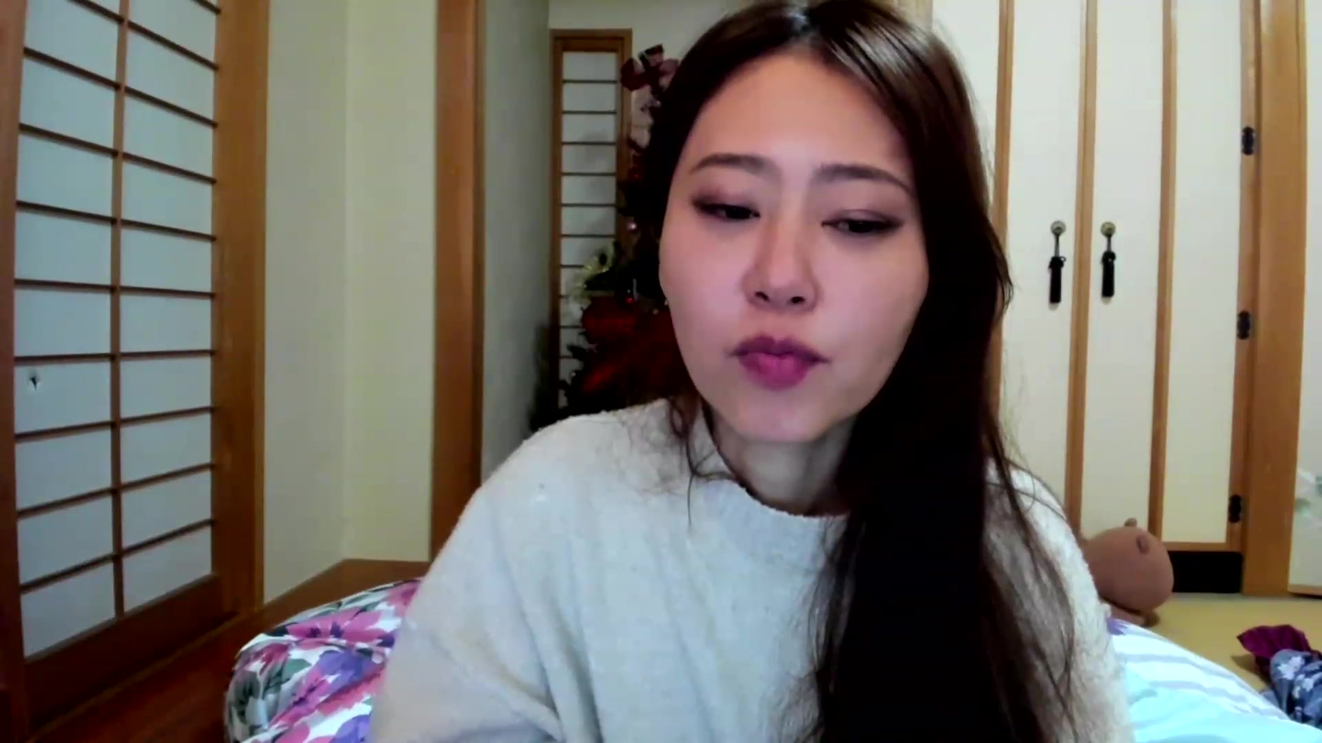 Gallery image thumbnail from WhatIsNanako's myfreecams stream on, 12/22/2022, 14:20 image 9 of 20