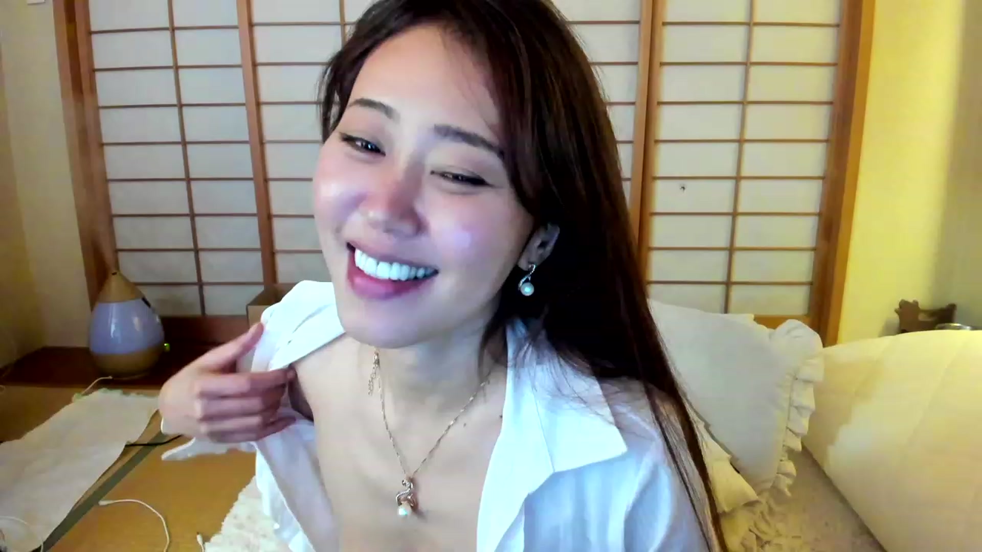 Gallery image thumbnail from WhatIsNanako's myfreecams stream on, 02/12/2023, 16:26 image 7 of 20