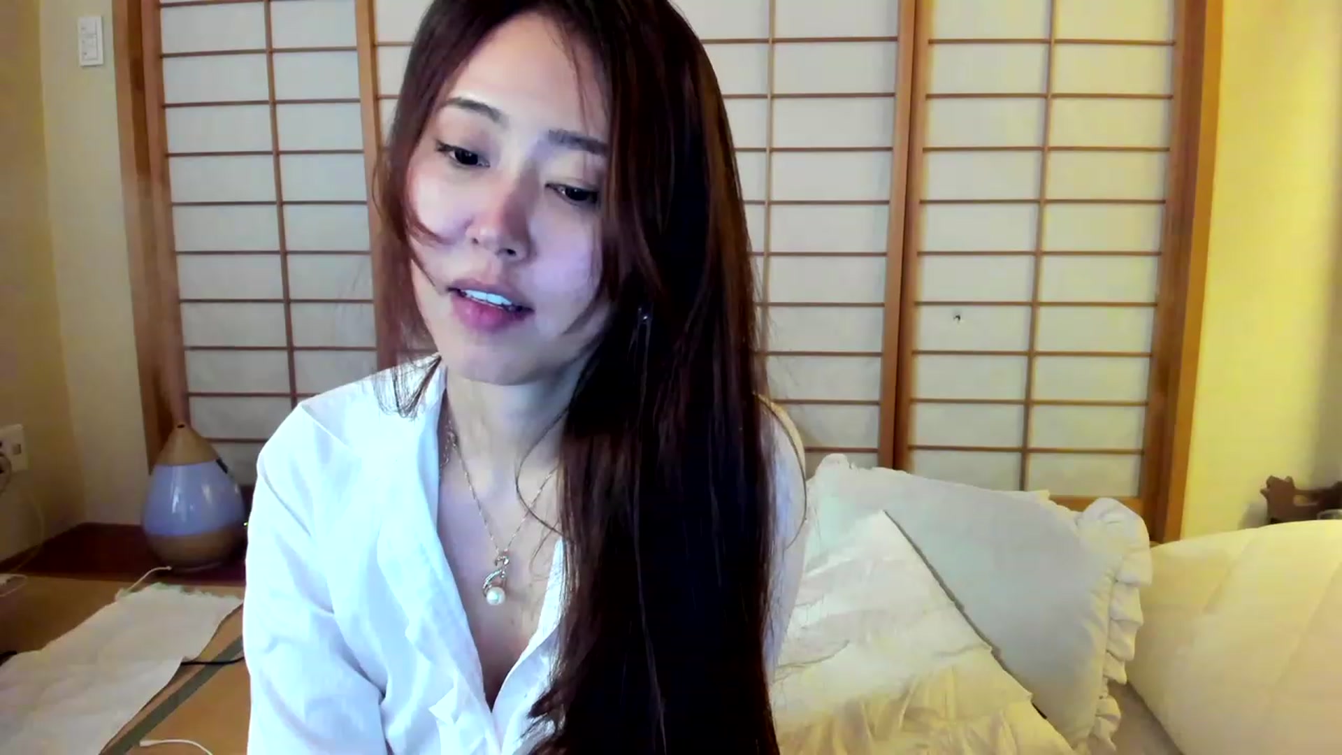 Gallery image thumbnail from WhatIsNanako's myfreecams stream on, 02/12/2023, 16:26 image 16 of 20