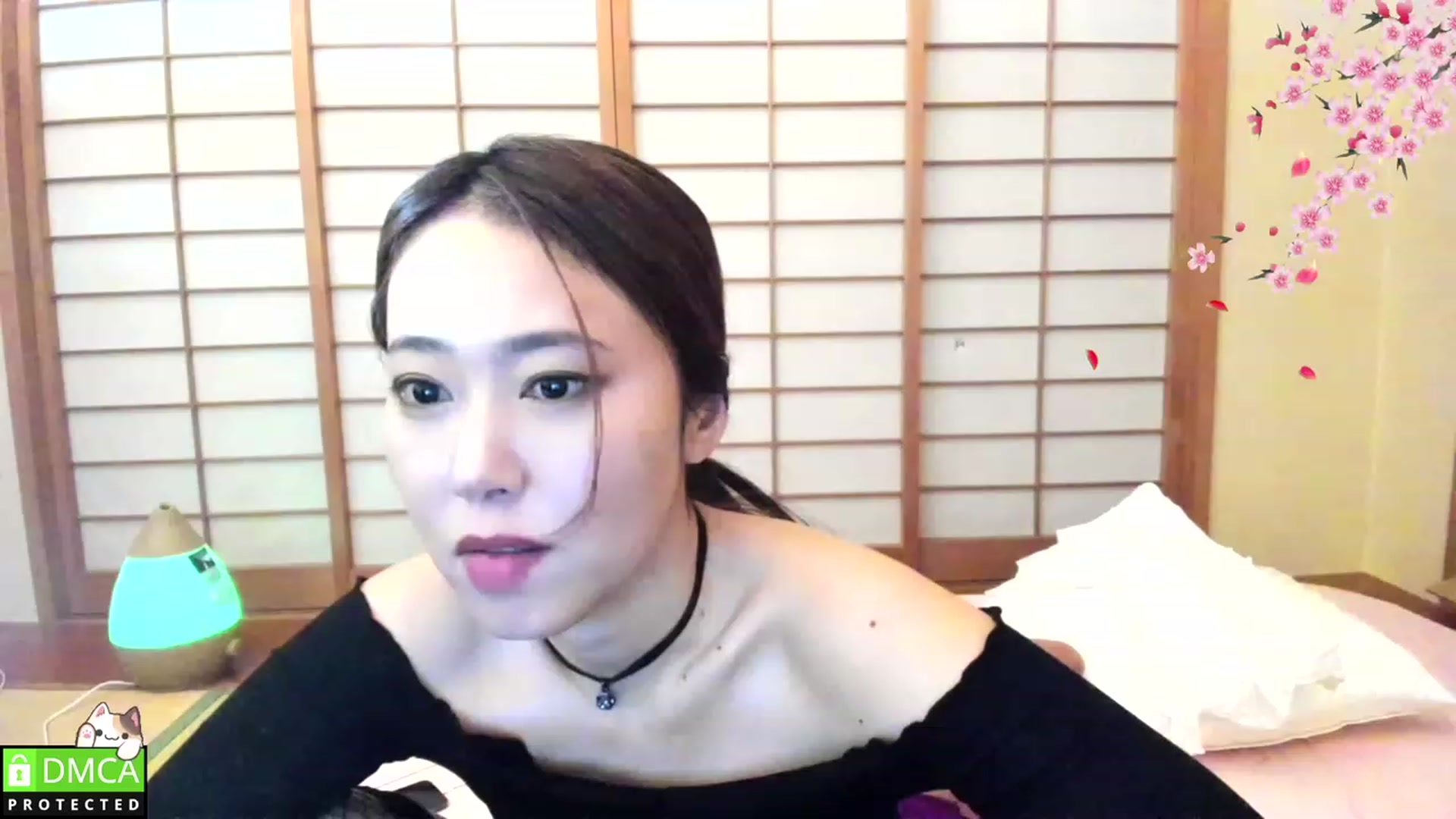 Gallery image thumbnail from WhatIsNanako's myfreecams stream on, 03/12/2023, 12:44 image 3 of 20
