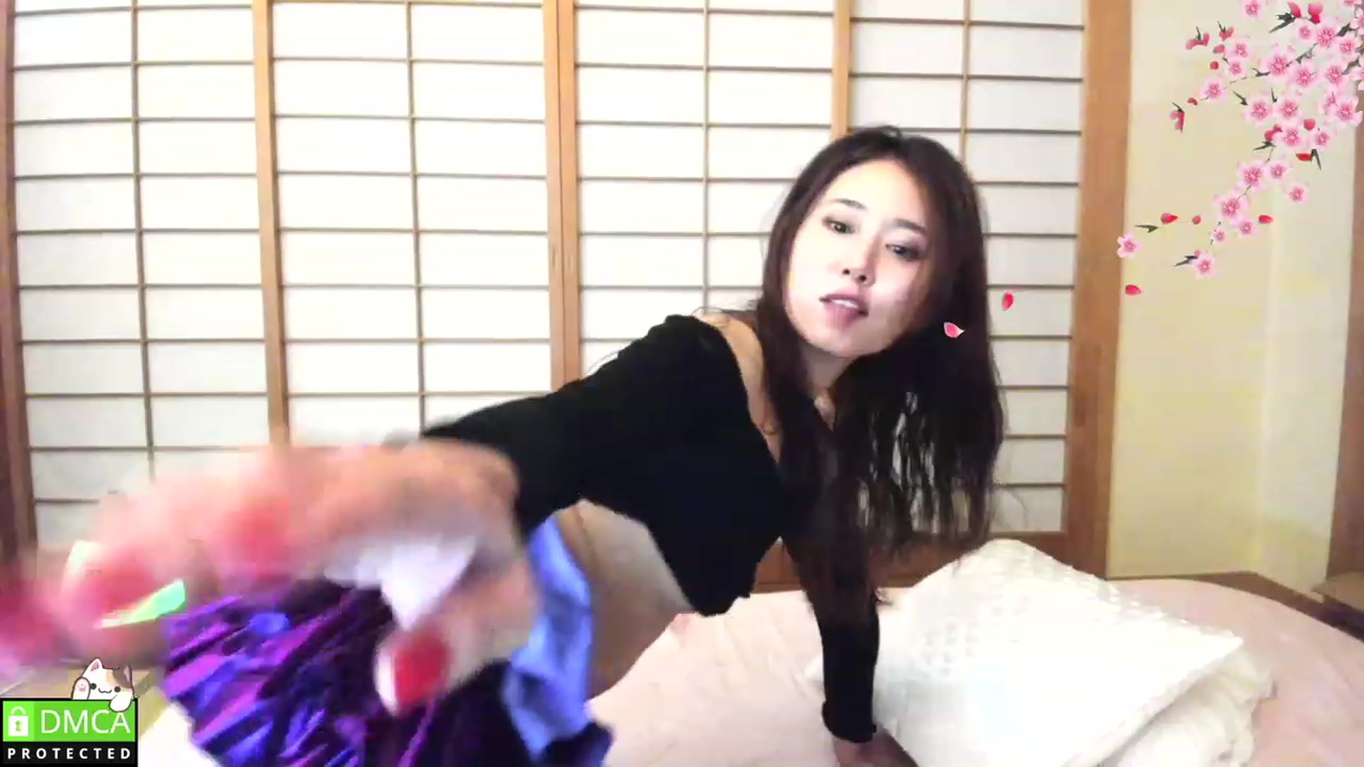 Gallery image thumbnail from WhatIsNanako's myfreecams stream on, 03/12/2023, 17:33 image 5 of 20