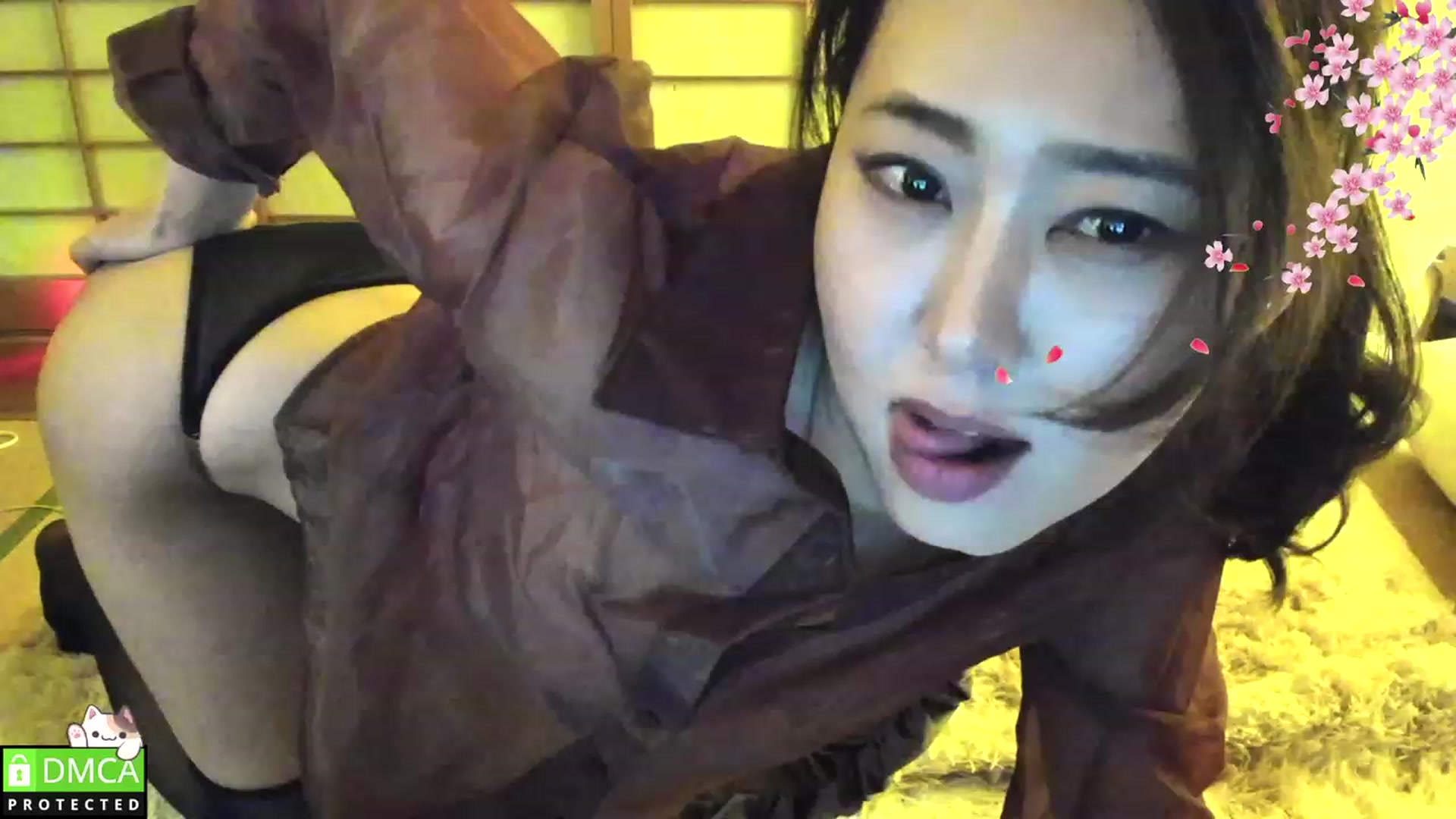 Gallery image thumbnail from WhatIsNanako's myfreecams stream on, 03/18/2023, 12:02 image 13 of 20