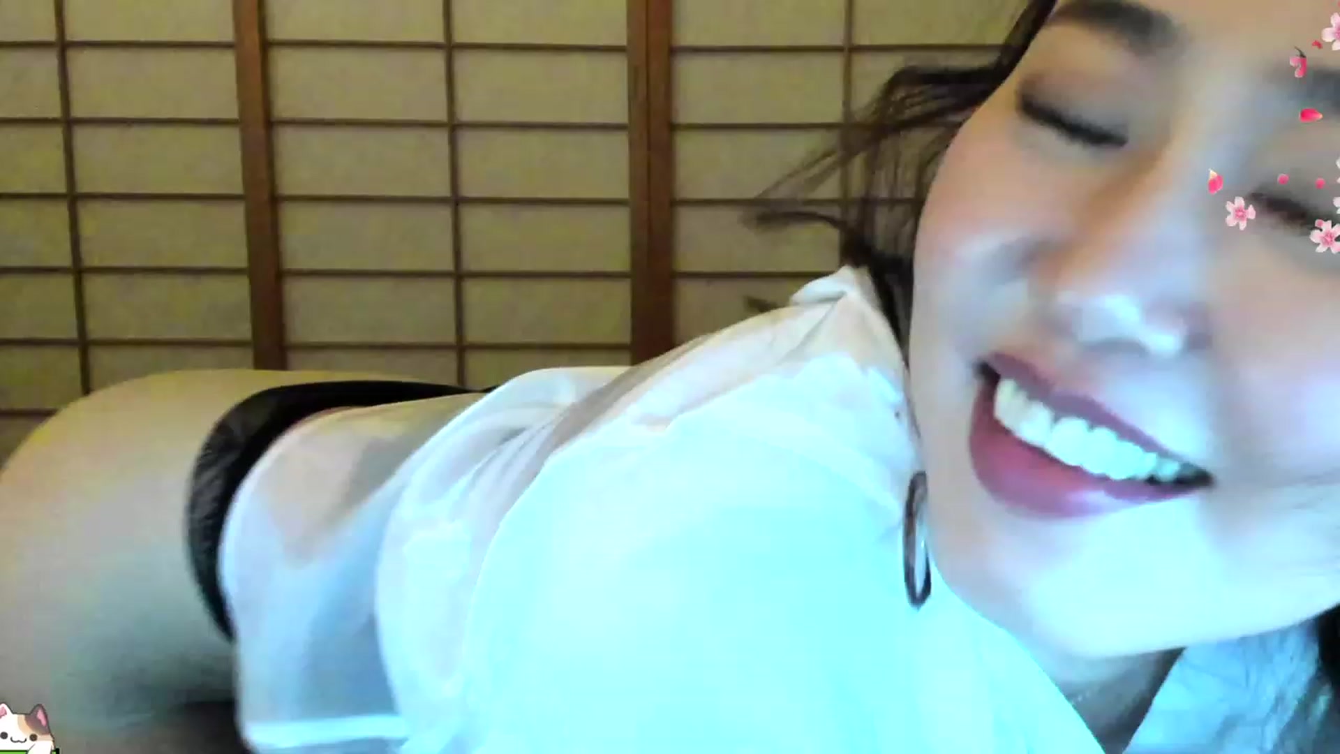 Gallery image thumbnail from WhatIsNanako's myfreecams stream on, 03/26/2023, 08:41 image 11 of 20