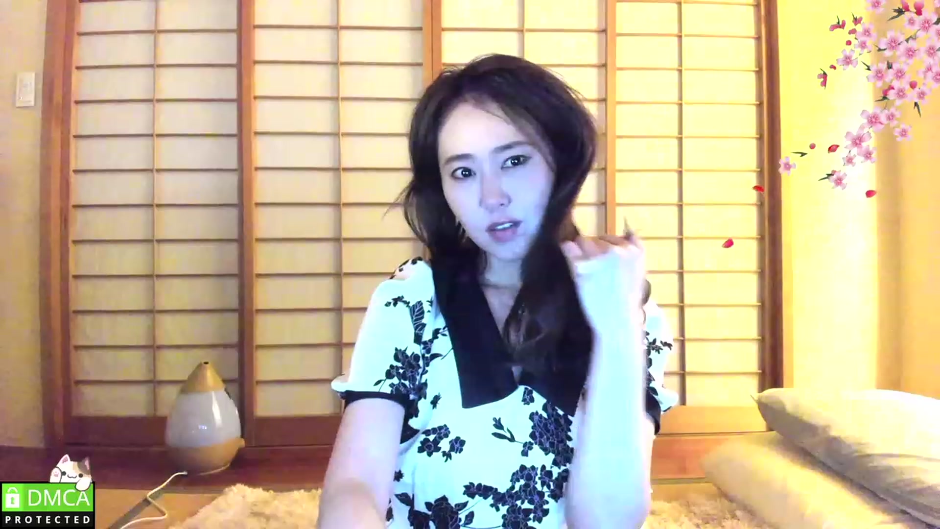 Gallery image thumbnail from WhatIsNanako's myfreecams stream on, 03/26/2023, 15:37 image 19 of 20
