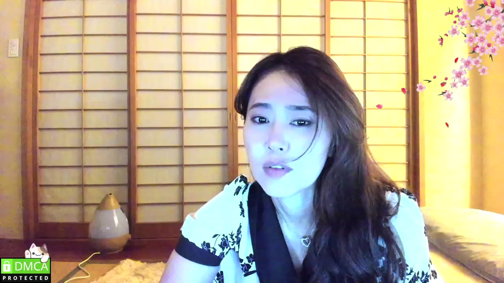 Gallery image thumbnail from WhatIsNanako's myfreecams stream on, 03/26/2023, 15:37 image 7 of 20