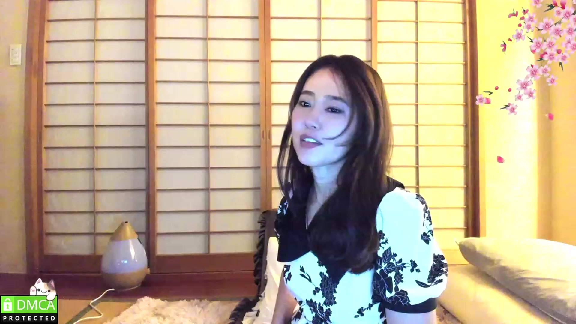 Gallery image thumbnail from WhatIsNanako's myfreecams stream on, 03/26/2023, 15:37 image 8 of 20