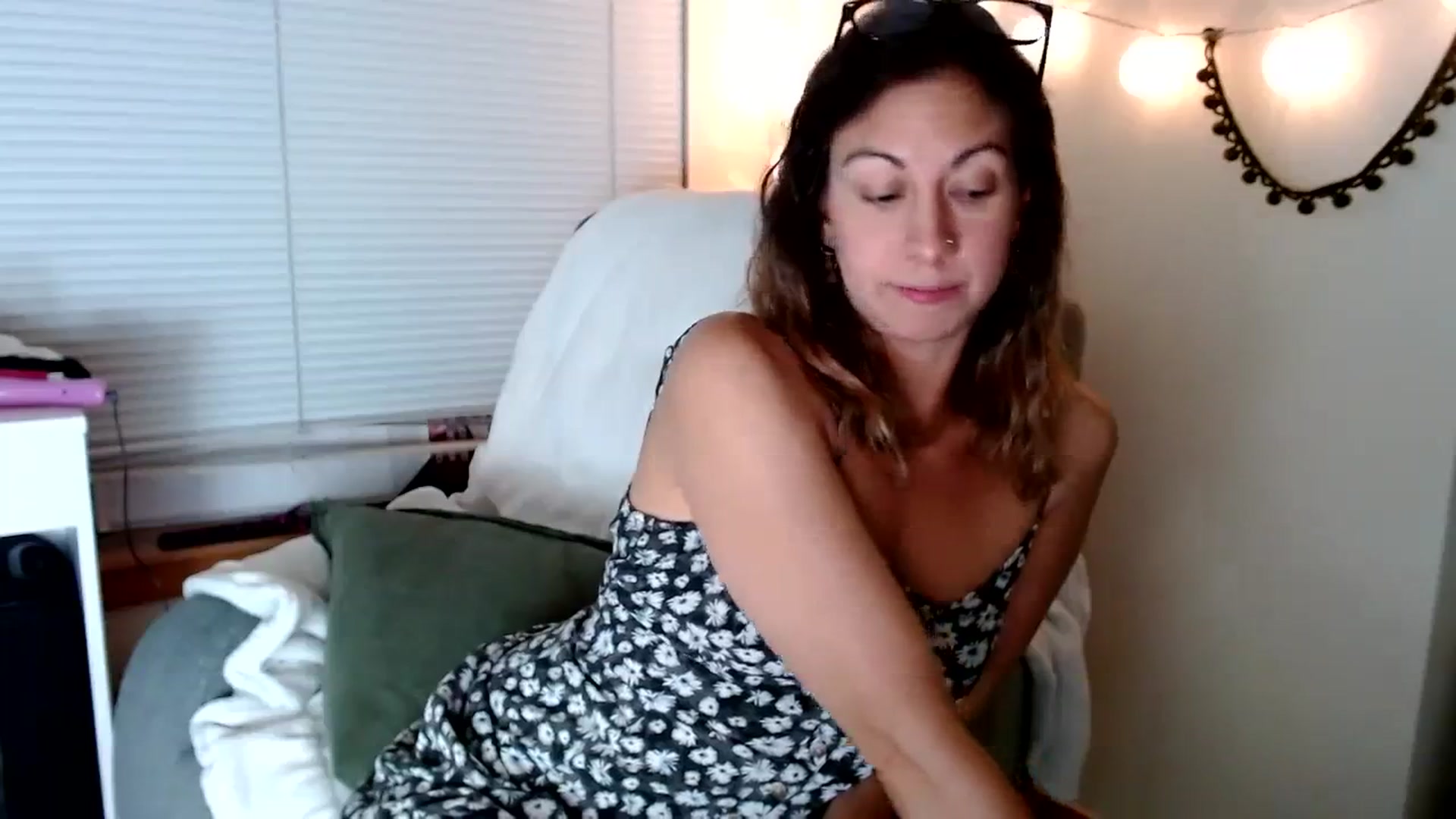 Gallery image thumbnail from Wheres_Willow's myfreecams stream on, 09/02/2023, 09:50 image 11 of 20