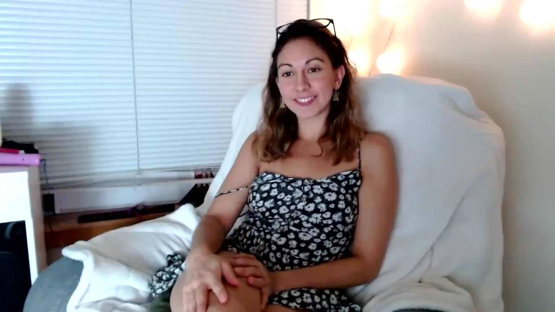 Gallery image thumbnail from Wheres_Willow's myfreecams stream on, 09/02/2023, 09:50 image 5 of 20