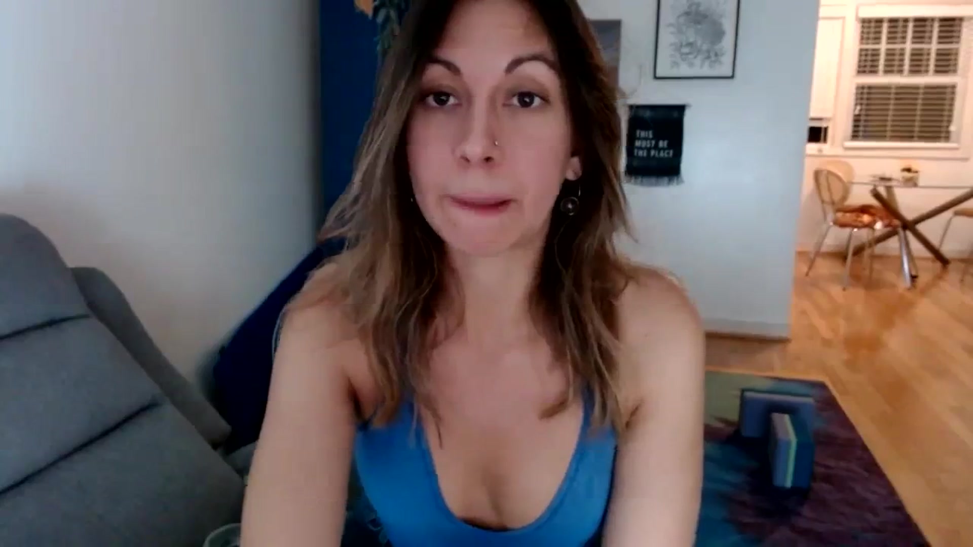 Gallery image thumbnail from Wheres_Willow's myfreecams stream on, 10/08/2023, 06:33 image 3 of 20