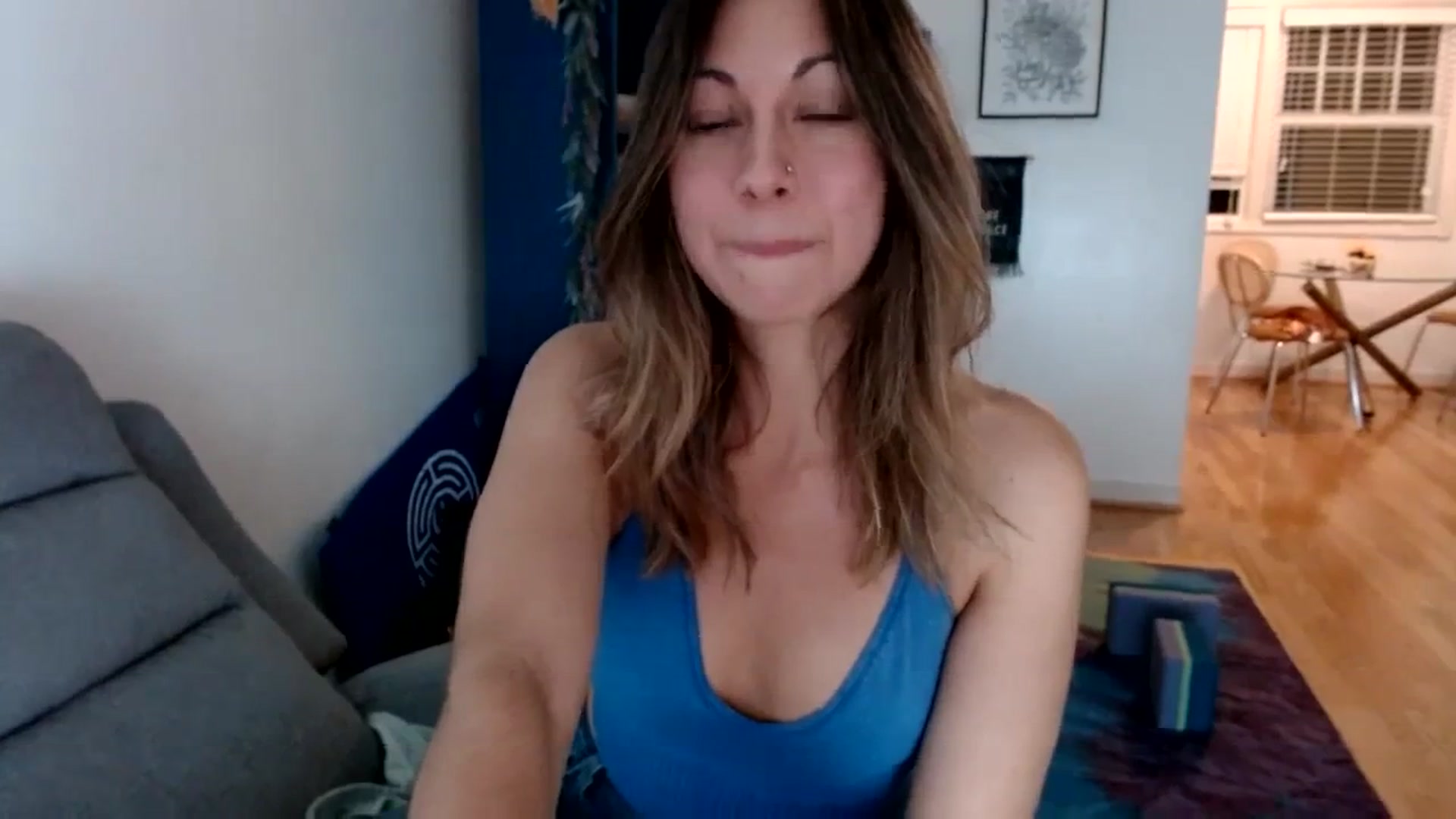 Gallery image thumbnail from Wheres_Willow's myfreecams stream on, 10/08/2023, 06:33 image 4 of 20