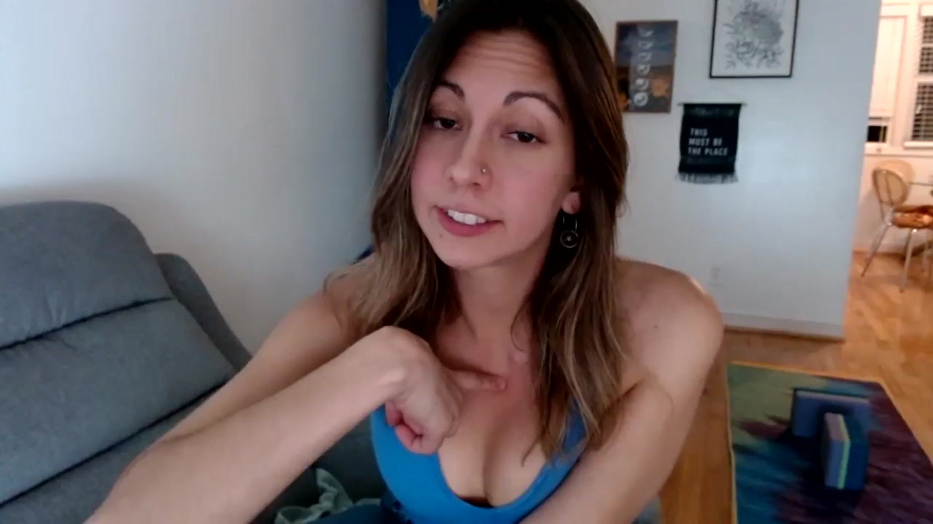 Gallery image thumbnail from Wheres_Willow's myfreecams stream on, 10/08/2023, 06:52 image 13 of 20