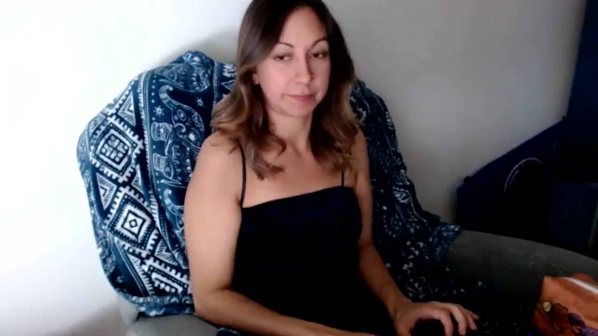 Gallery image thumbnail from Wheres_Willow's myfreecams stream on, 10/10/2023, 08:19 image 5 of 20