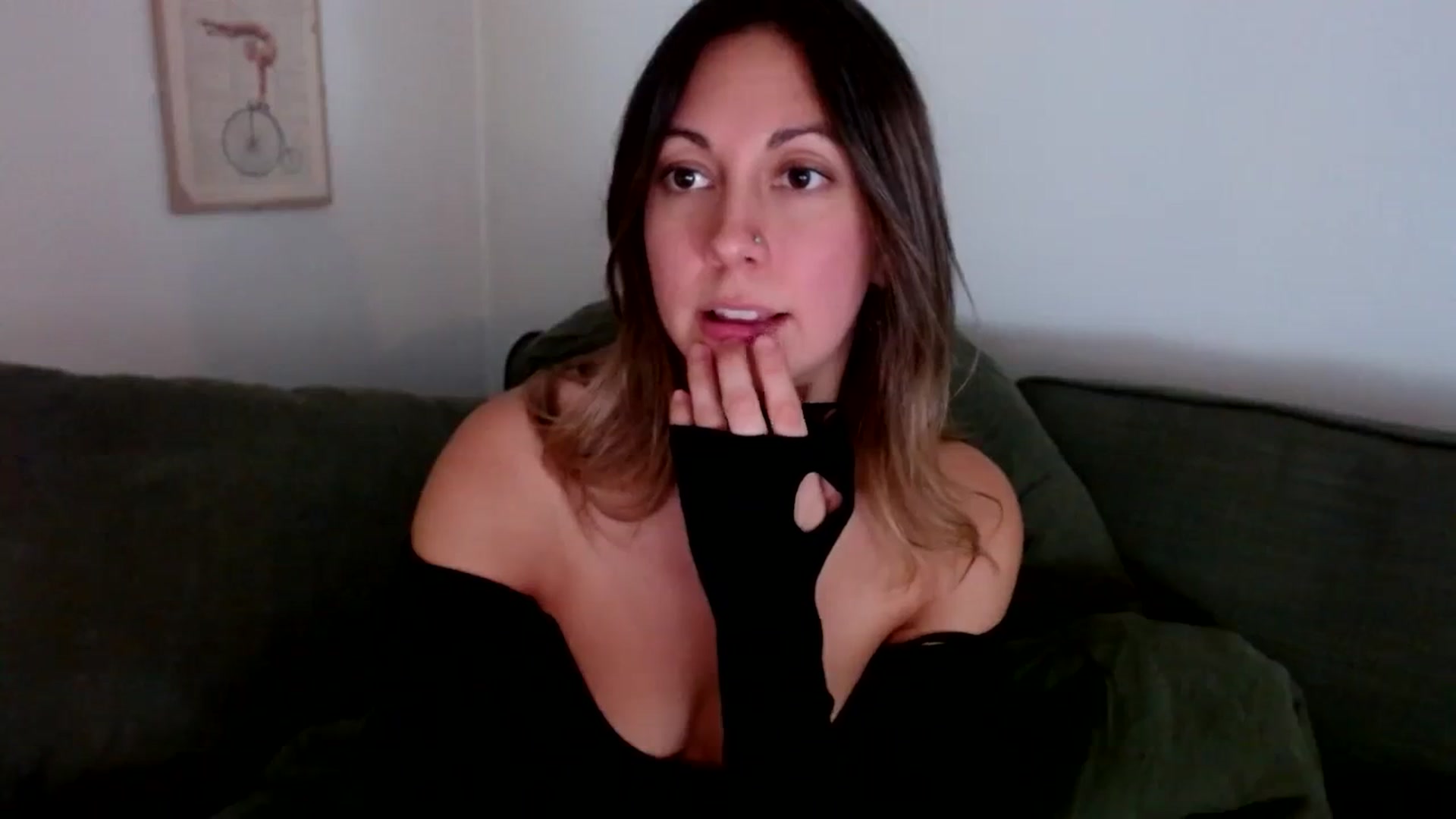 Gallery image thumbnail from Wheres_Willow's myfreecams stream on, 10/13/2023, 06:12 image 11 of 20