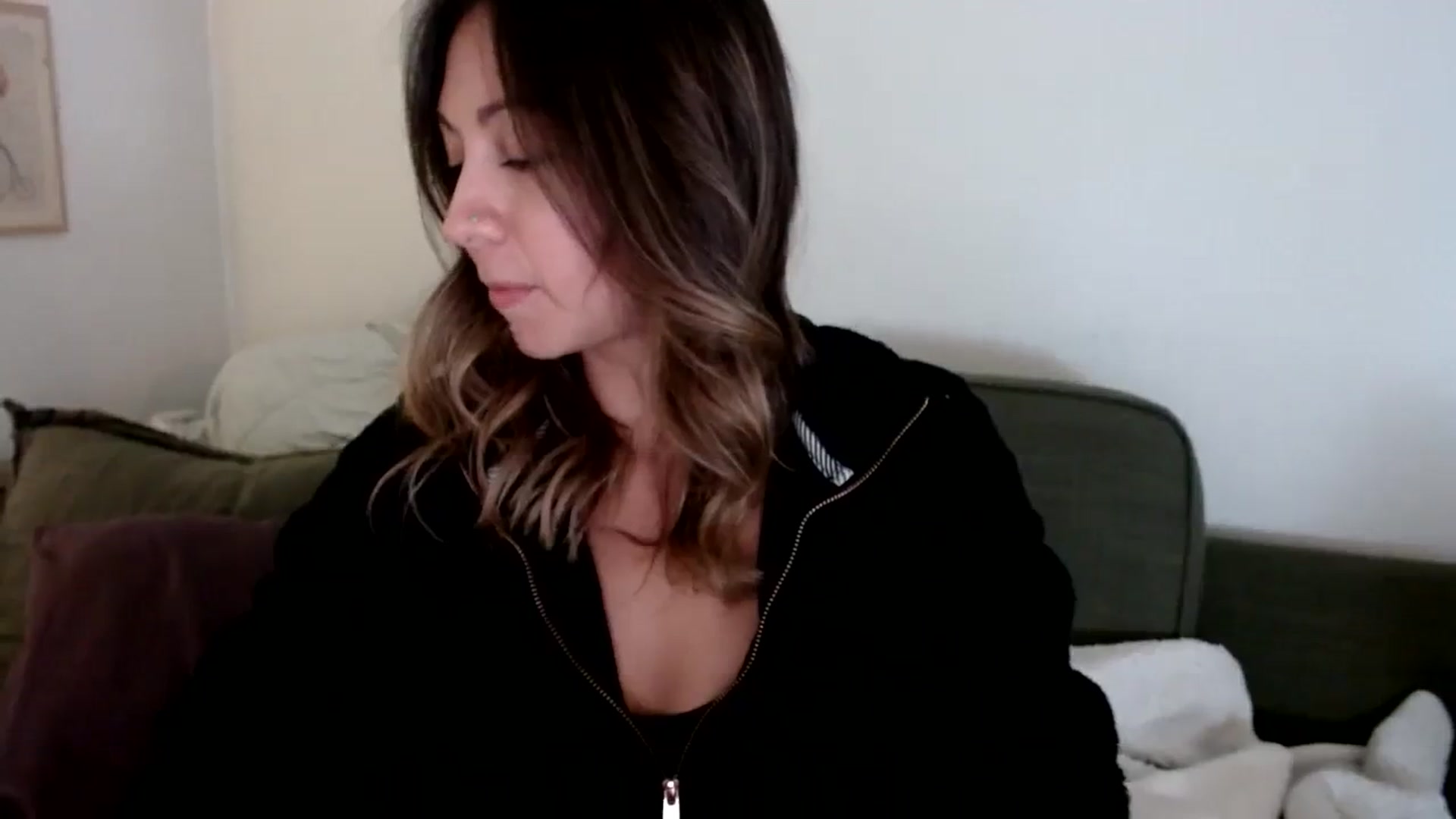 Gallery image thumbnail from Wheres_Willow's myfreecams stream on, 10/16/2023, 06:22 image 18 of 20