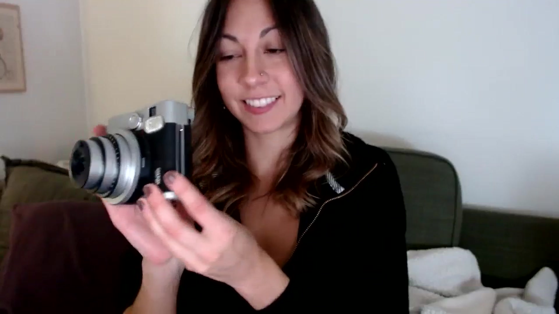 Gallery image thumbnail from Wheres_Willow's myfreecams stream on, 10/16/2023, 06:22 image 17 of 20