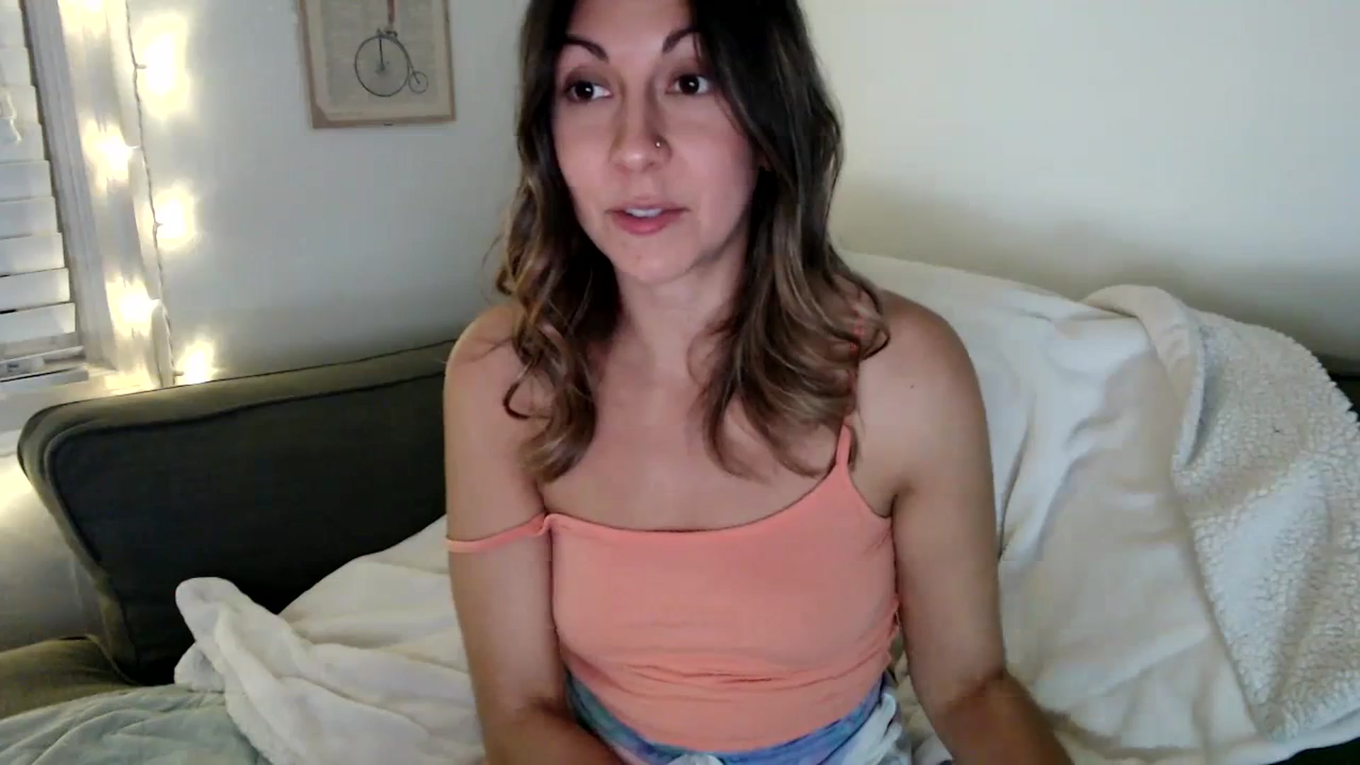 Gallery image thumbnail from Wheres_Willow's myfreecams stream on, 10/20/2023, 06:21 image 4 of 20