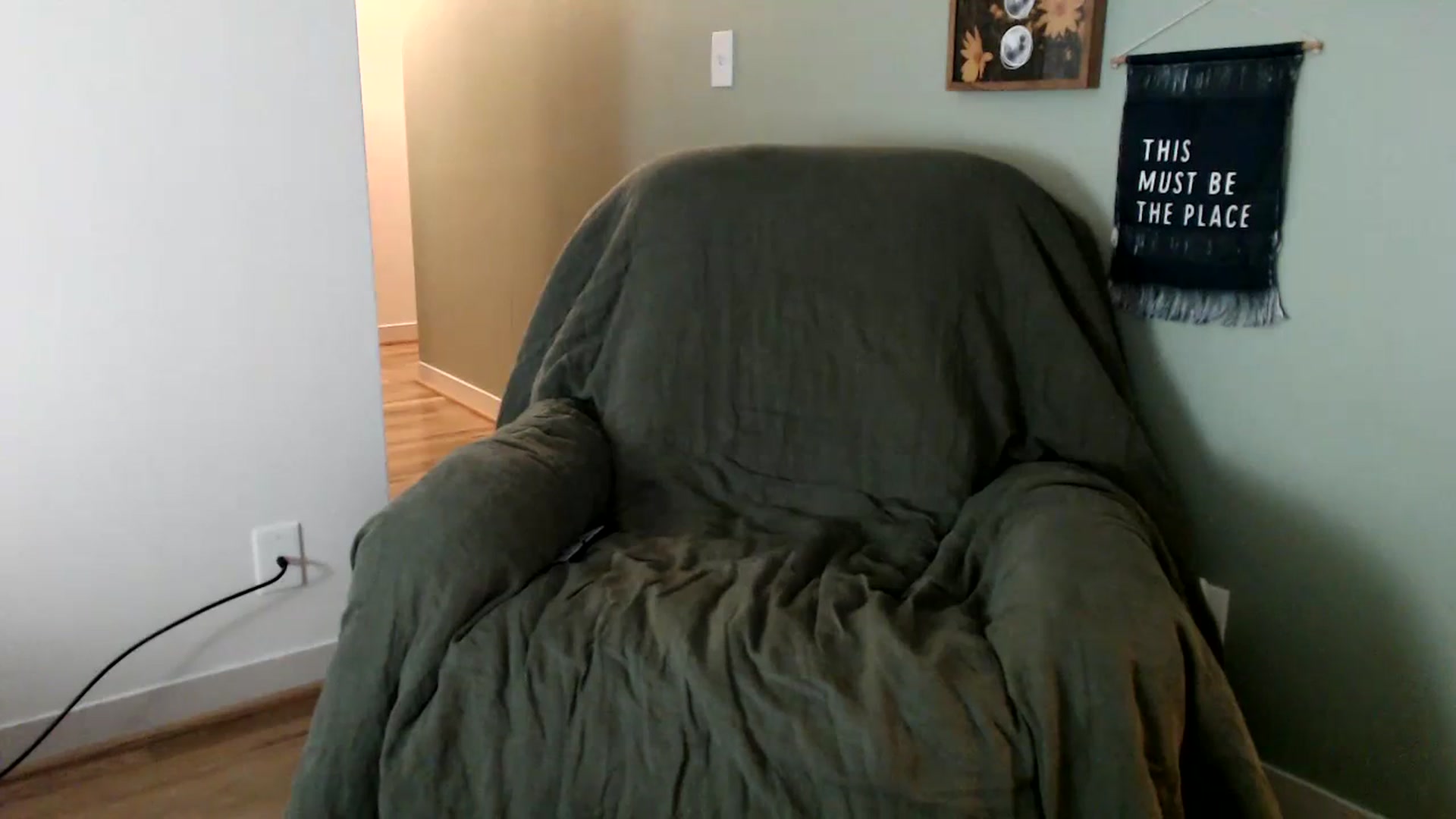 Gallery image thumbnail from Wheres_Willow's myfreecams stream on, 10/27/2023, 07:09 image 16 of 20