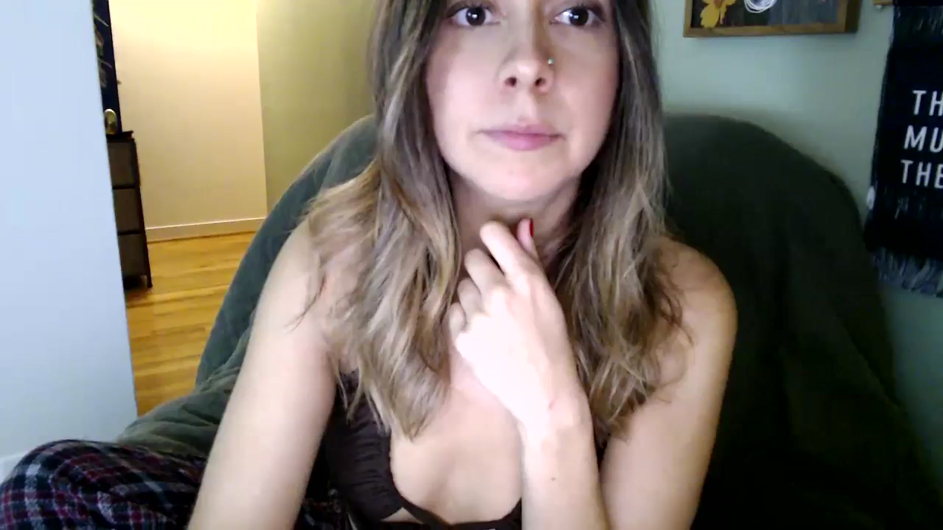 Gallery image thumbnail from Wheres_Willow's myfreecams stream on, 10/27/2023, 07:09 image 14 of 20
