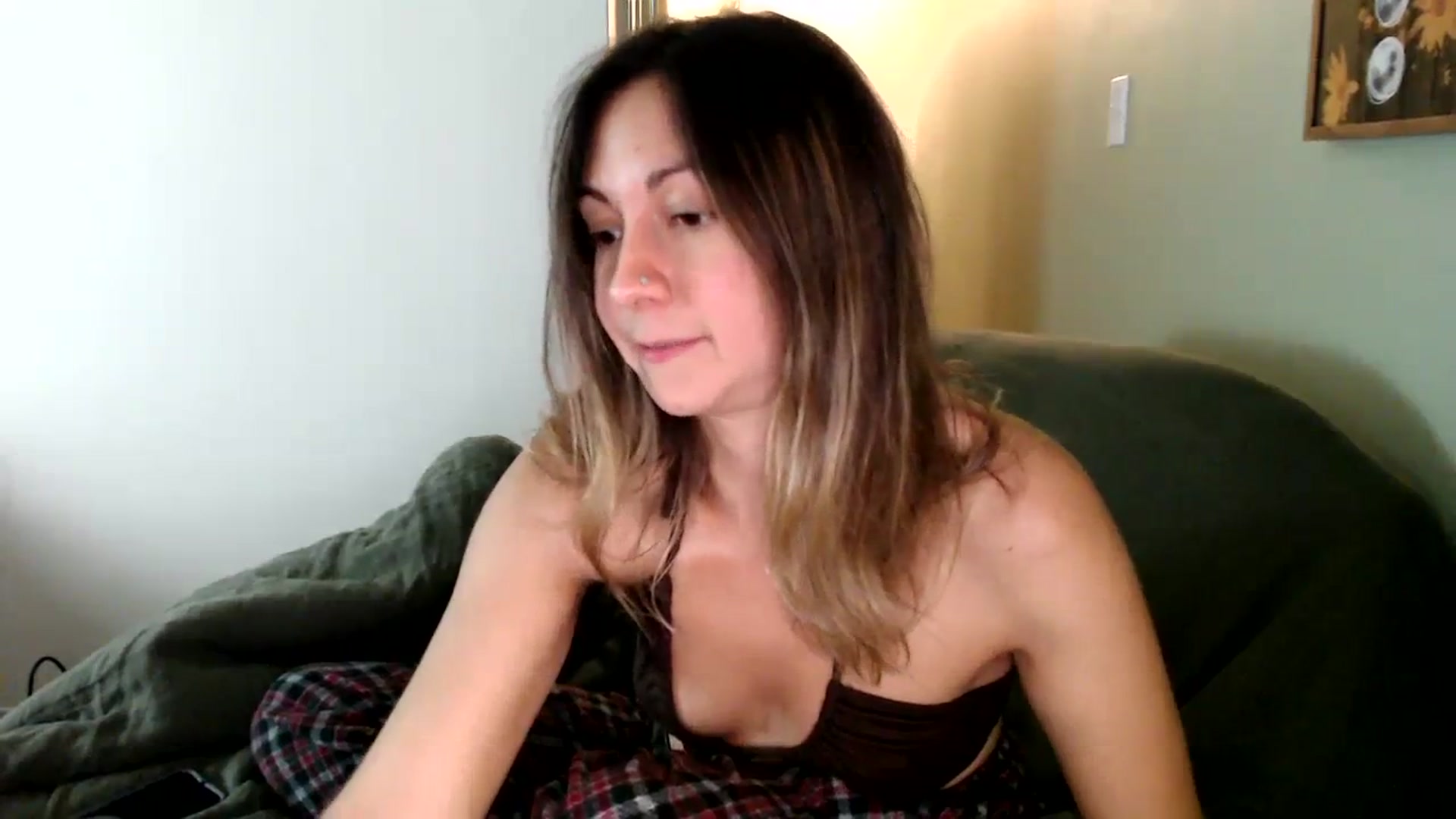Gallery image thumbnail from Wheres_Willow's myfreecams stream on, 10/27/2023, 08:24 image 8 of 20