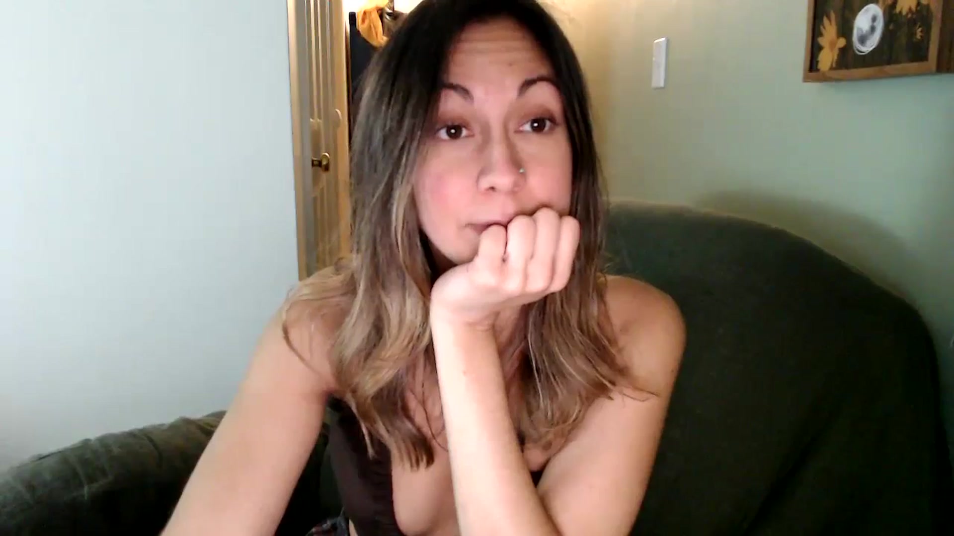 Gallery image thumbnail from Wheres_Willow's myfreecams stream on, 10/27/2023, 08:24 image 2 of 20