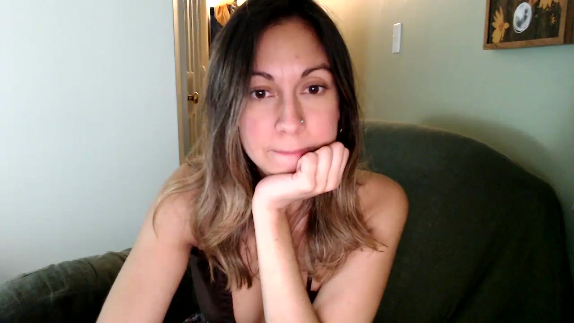 Gallery image thumbnail from Wheres_Willow's myfreecams stream on, 10/27/2023, 08:24 image 3 of 20