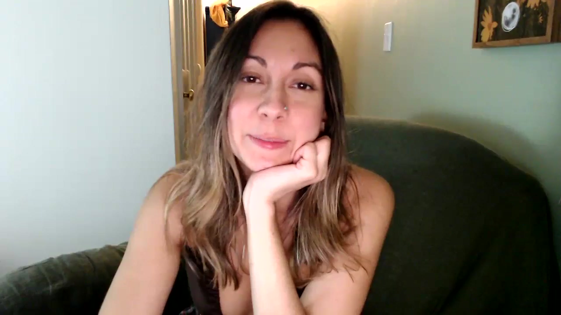 Gallery image thumbnail from Wheres_Willow's myfreecams stream on, 10/27/2023, 08:24 image 7 of 20