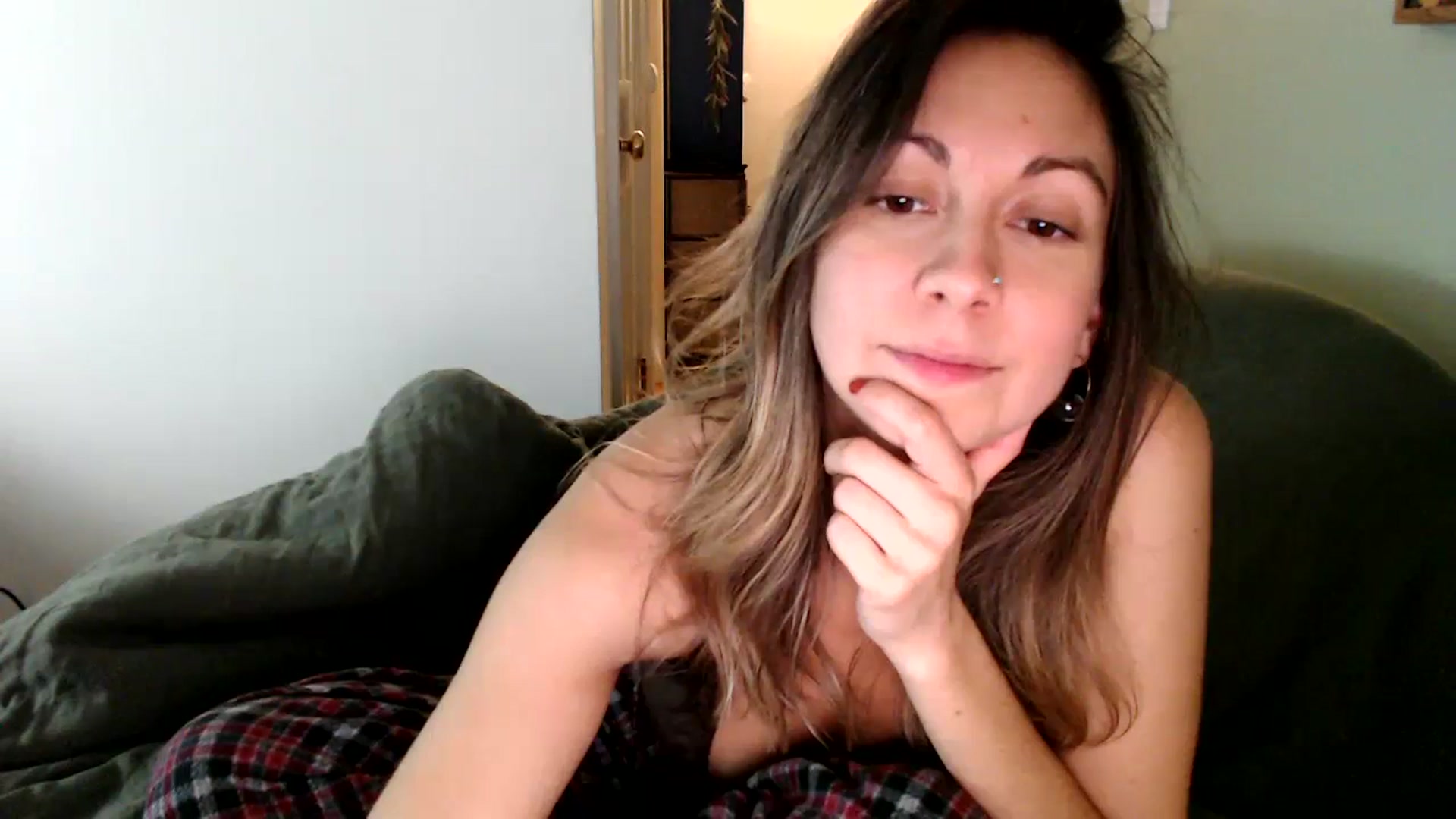 Gallery image thumbnail from Wheres_Willow's myfreecams stream on, 10/27/2023, 08:24 image 15 of 20