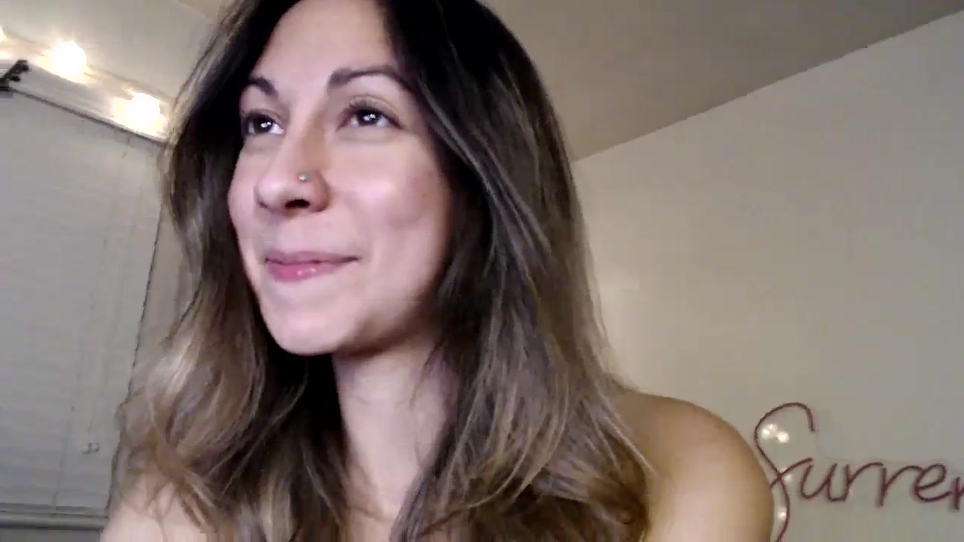 Gallery image thumbnail from Wheres_Willow's myfreecams stream on, 11/14/2023, 07:46 image 12 of 20