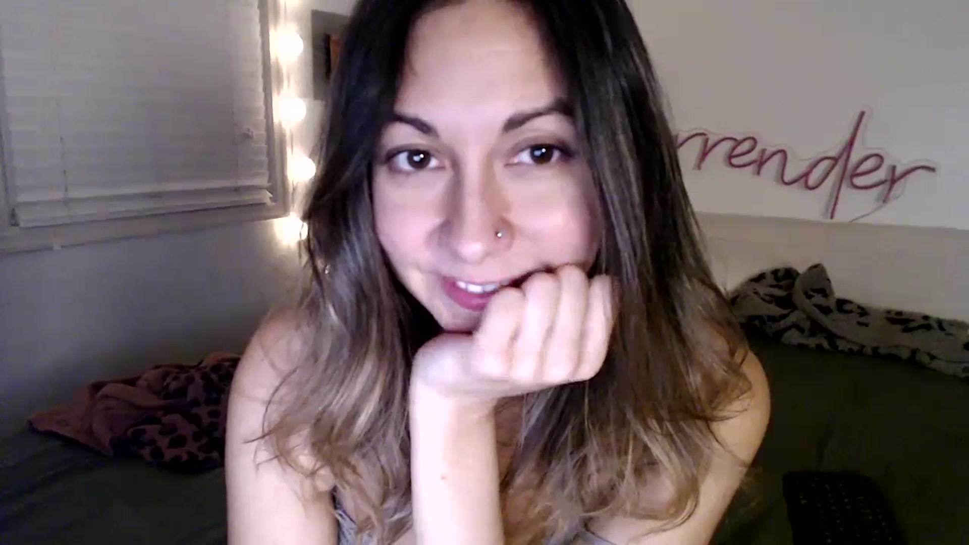 Gallery image thumbnail from Wheres_Willow's myfreecams stream on, 11/14/2023, 07:46 image 16 of 20