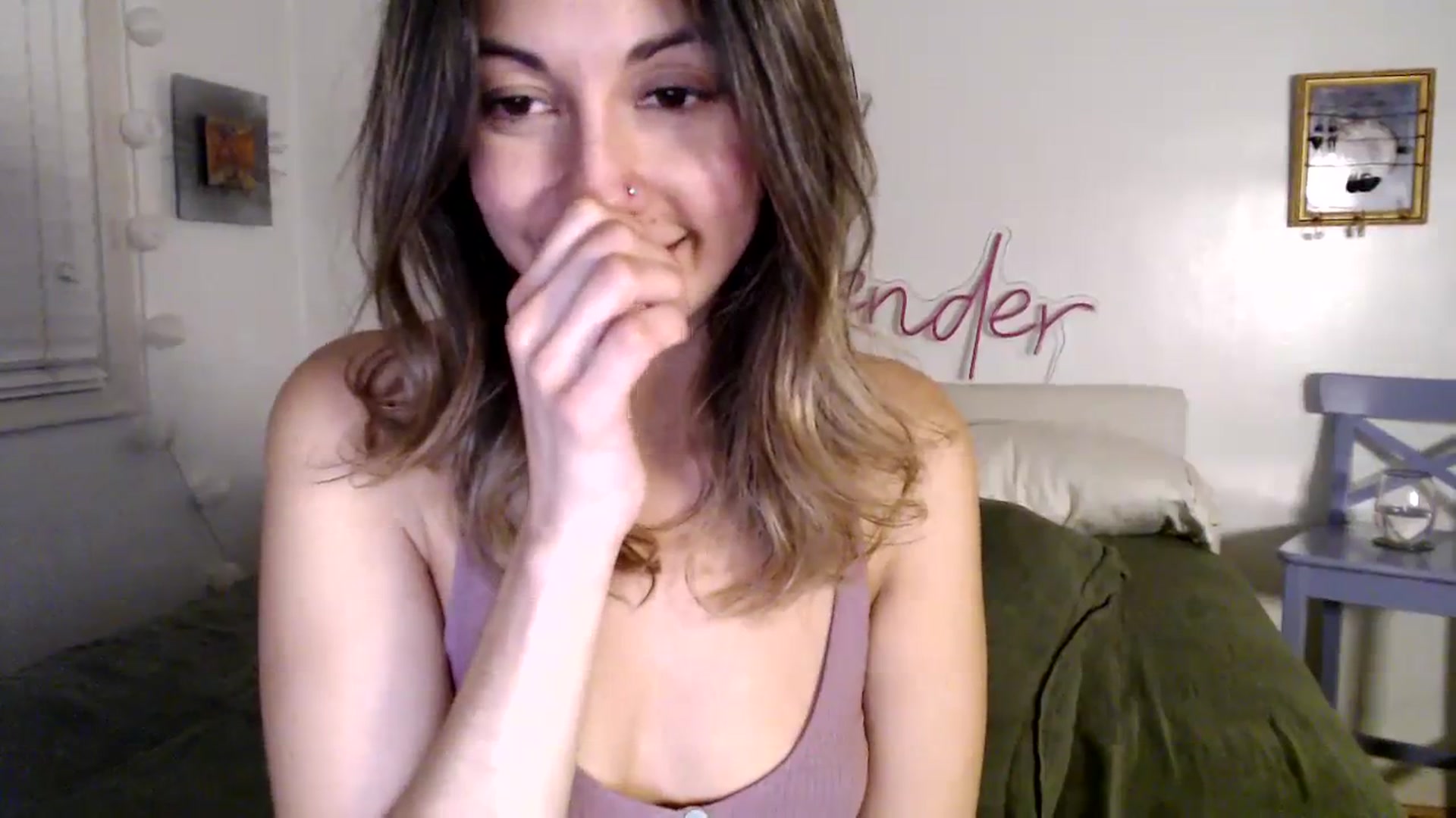 Gallery image thumbnail from Wheres_Willow's myfreecams stream on, 11/16/2023, 07:59 image 16 of 20