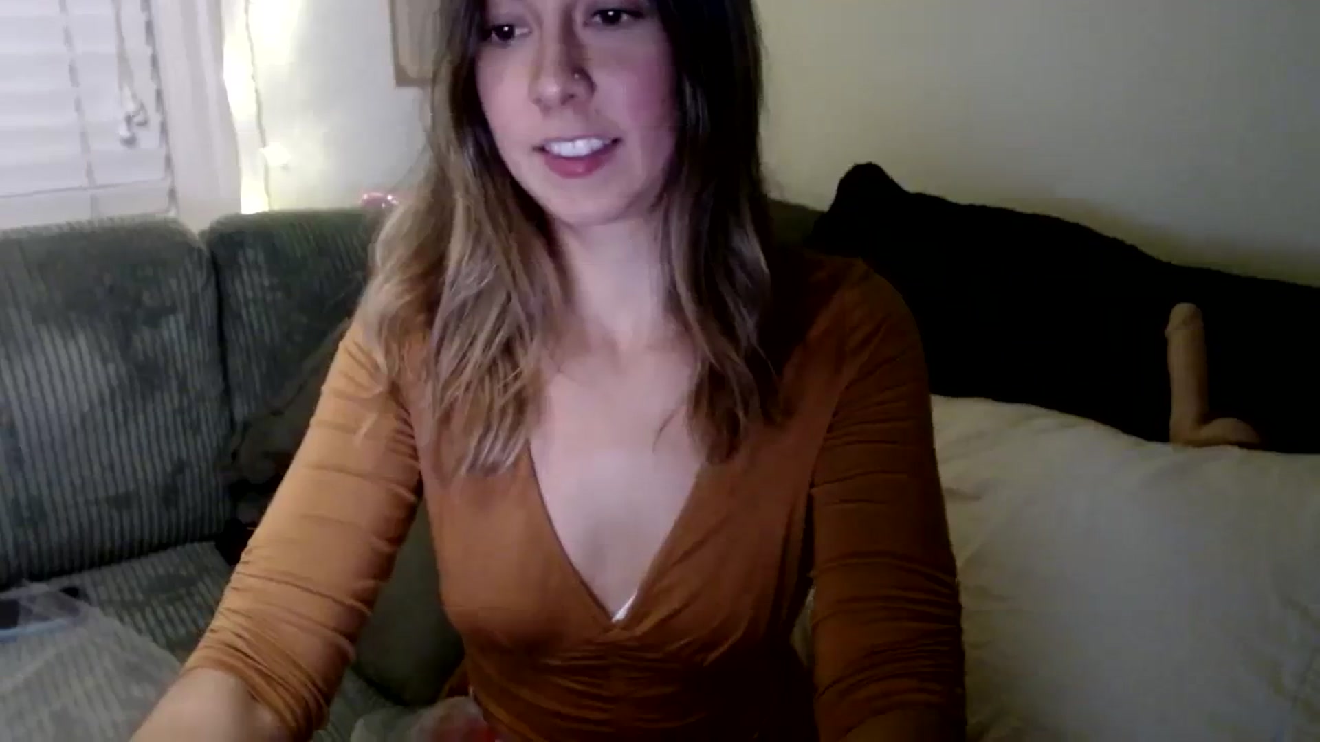 Gallery image thumbnail from Wheres_Willow's myfreecams stream on, 11/17/2023, 05:39 image 16 of 20