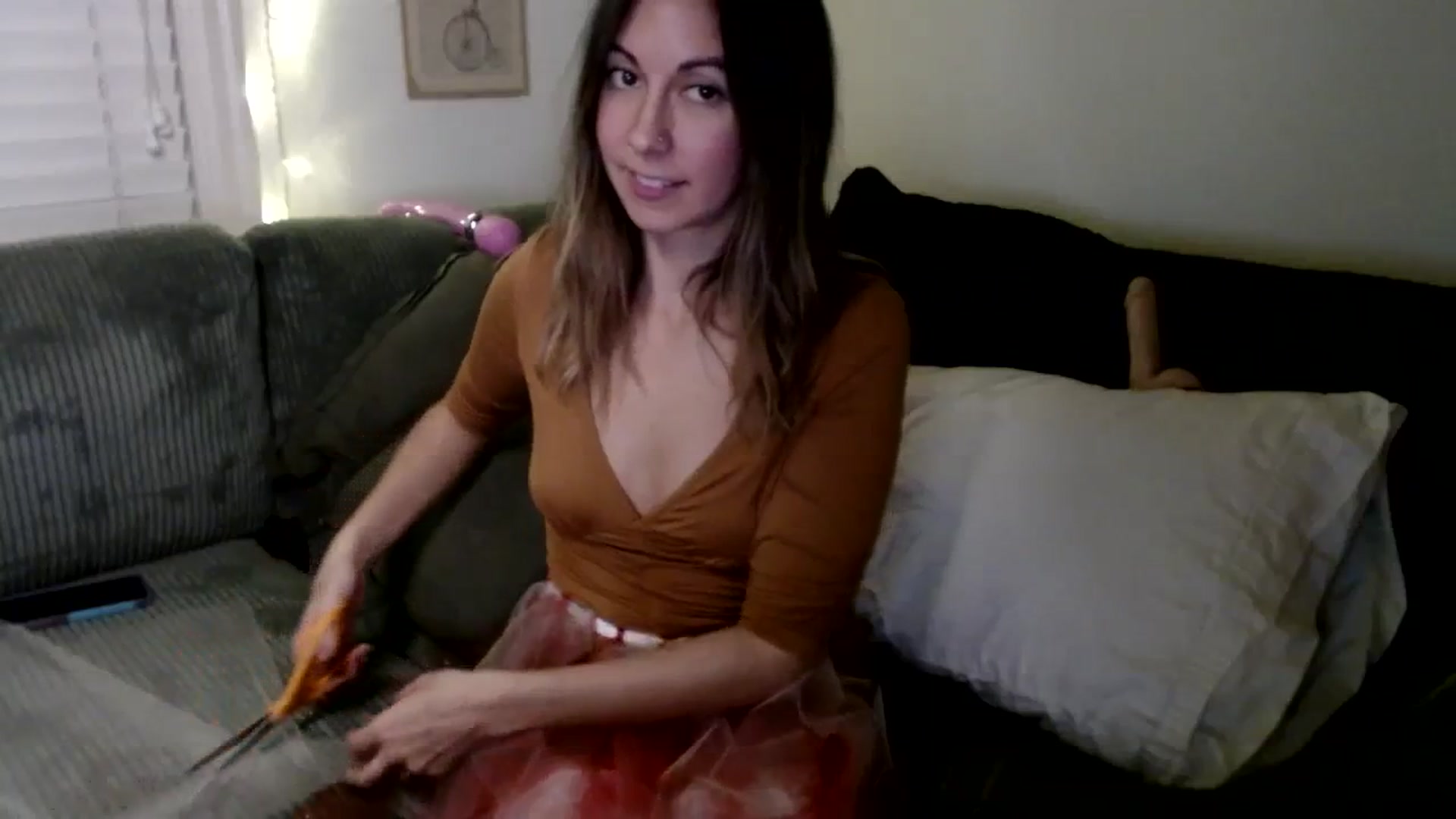 Gallery image thumbnail from Wheres_Willow's myfreecams stream on, 11/17/2023, 05:39 image 17 of 20