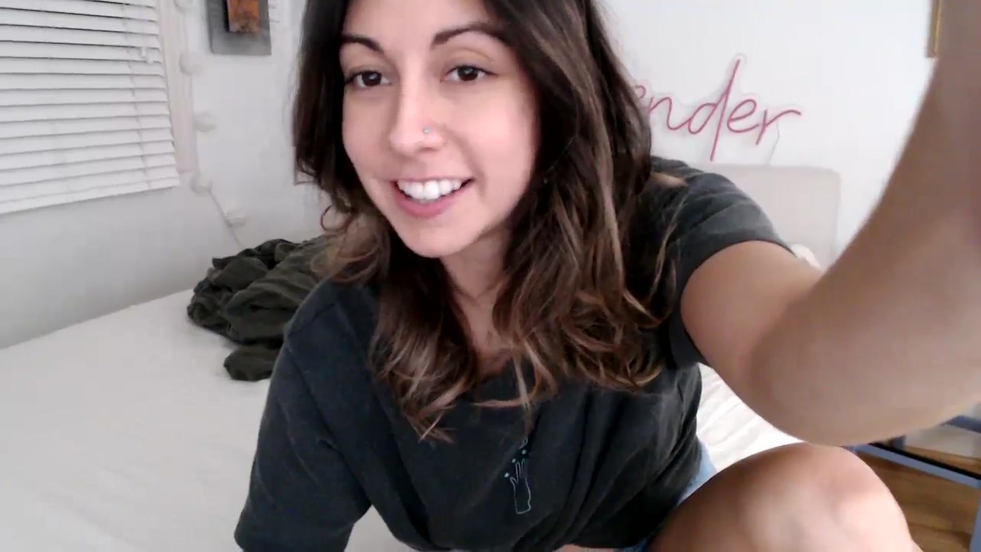 Gallery image thumbnail from Wheres_Willow's myfreecams stream on, 11/21/2023, 06:07 image 15 of 20