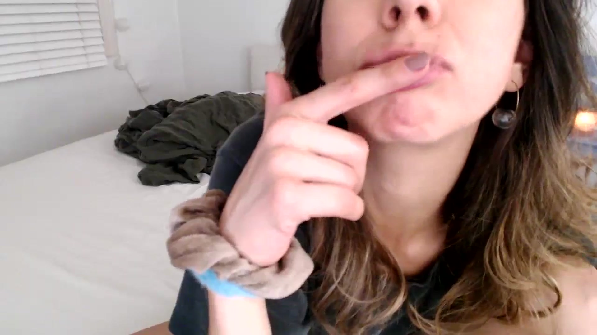 Gallery image thumbnail from Wheres_Willow's myfreecams stream on, 11/21/2023, 06:07 image 14 of 20