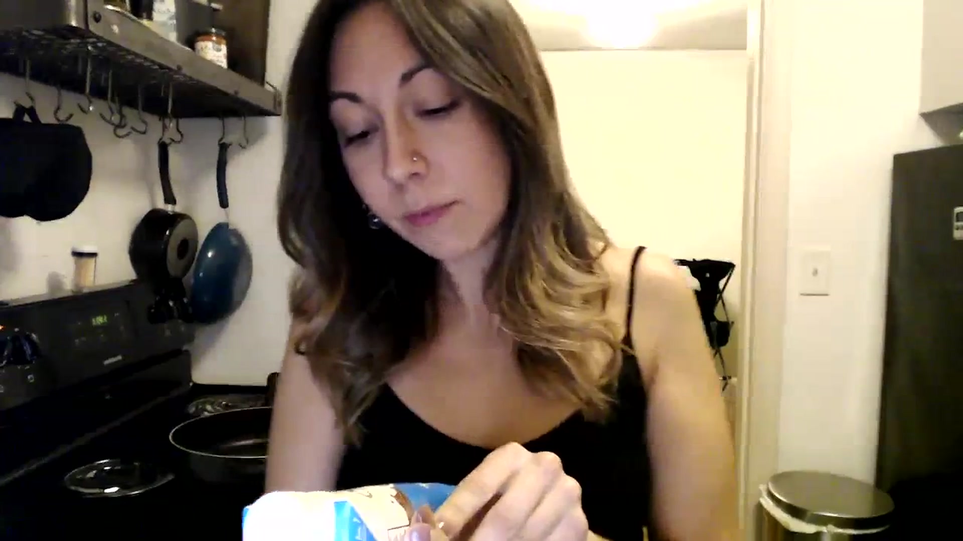 Gallery image thumbnail from Wheres_Willow's myfreecams stream on, 11/21/2023, 07:57 image 15 of 20