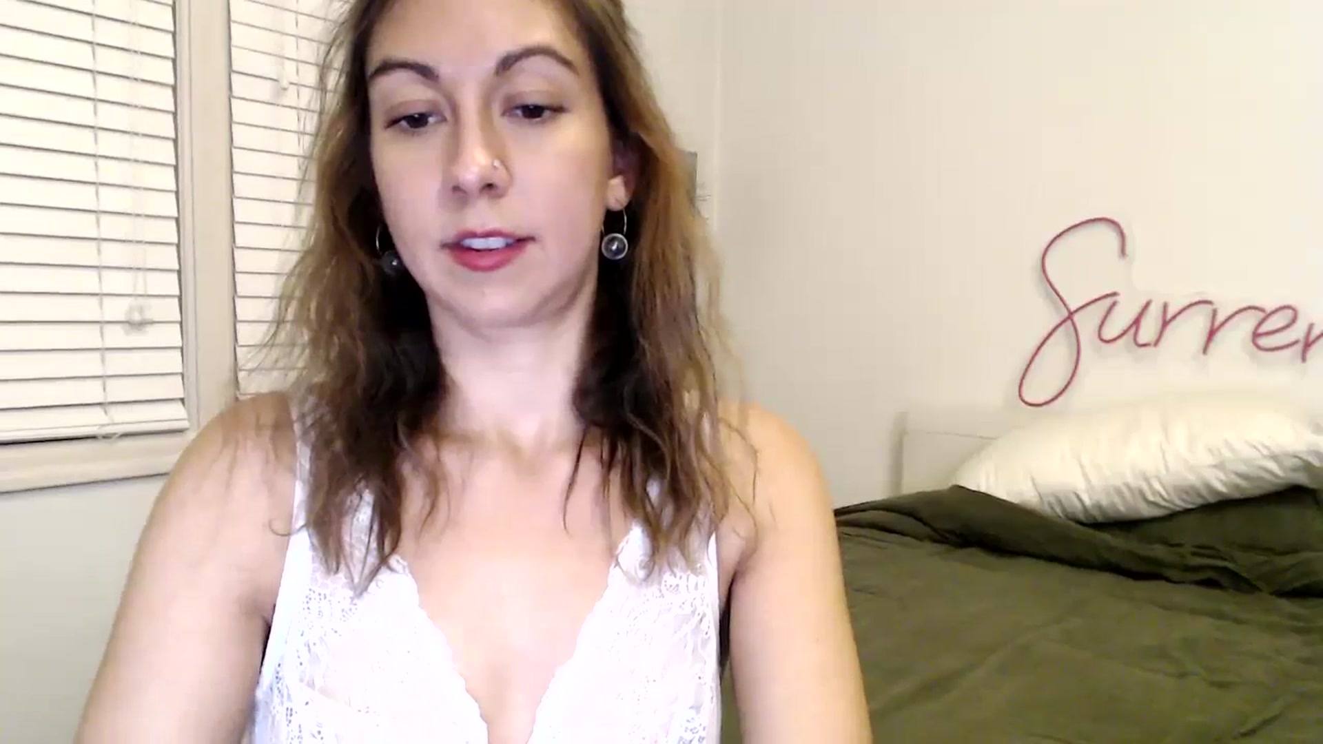 Gallery image thumbnail from Wheres_Willow's myfreecams stream on, 12/06/2023, 07:03 image 12 of 20